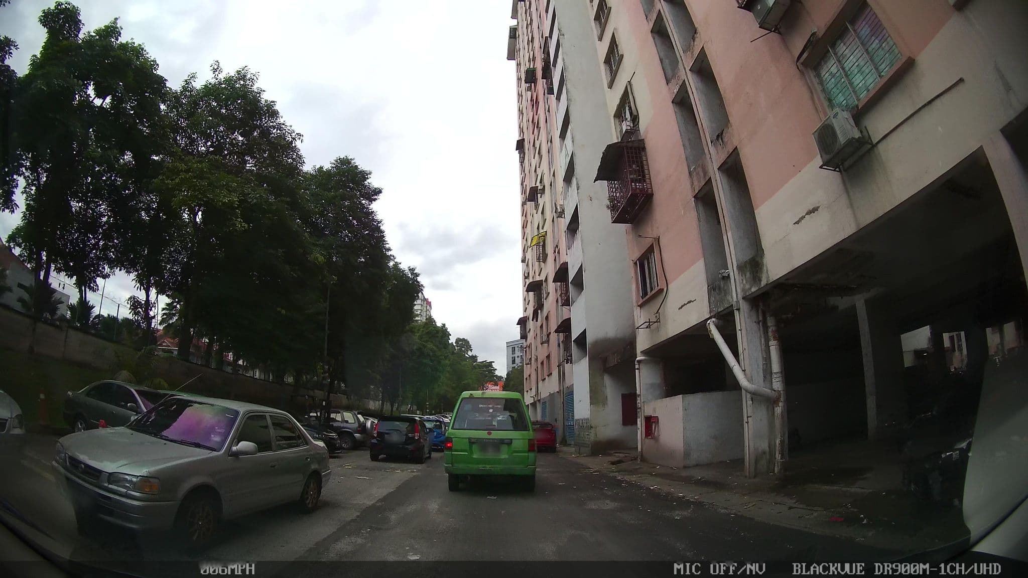 Street view near Landing Time zzzZzzZ, Mutiara Damansara — © kaart_1 (CC BY-SA · Mapillary)