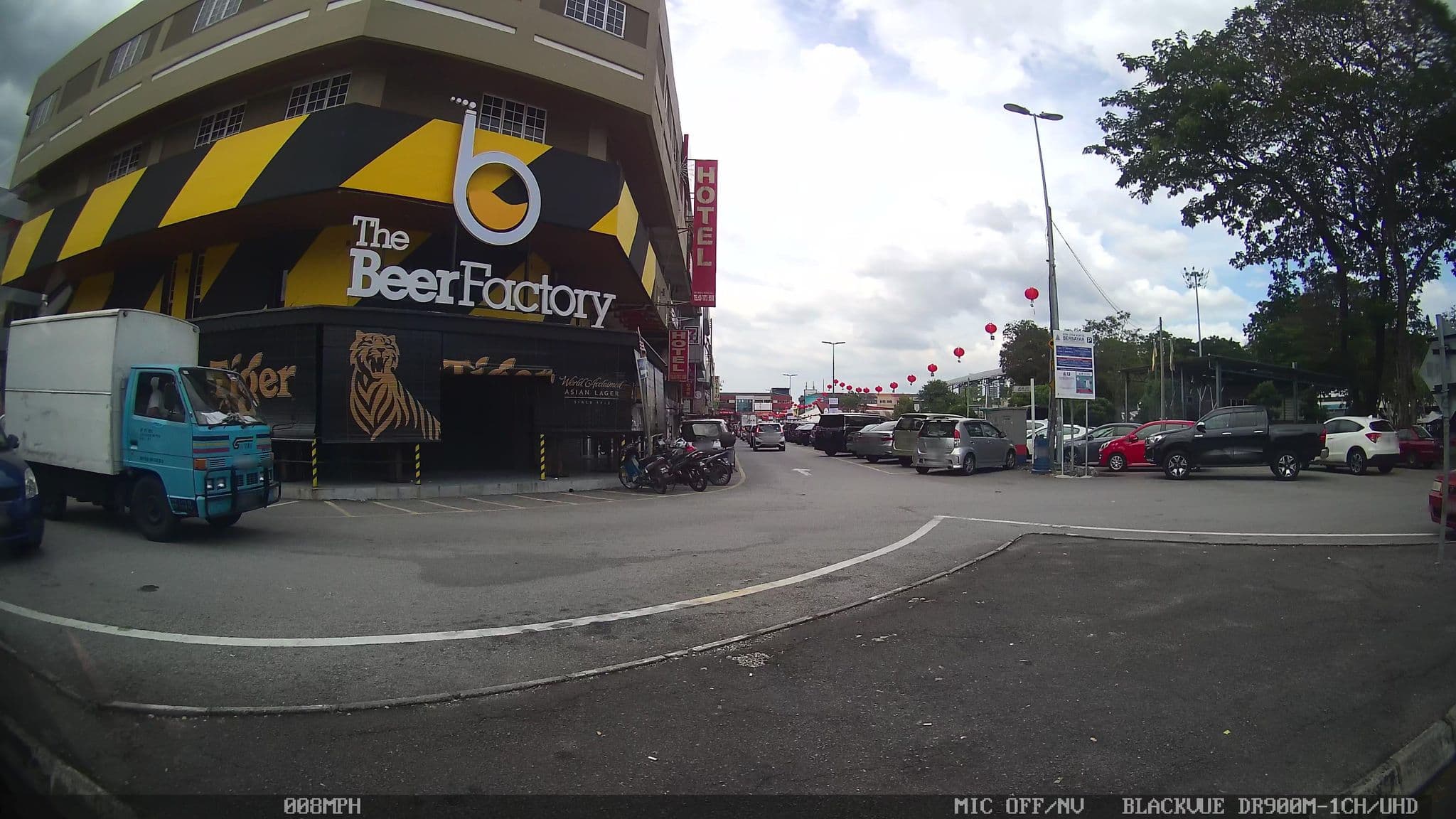 Street view near Best view hotel ss2, SS2 — © kaart_1 (CC BY-SA · Mapillary)