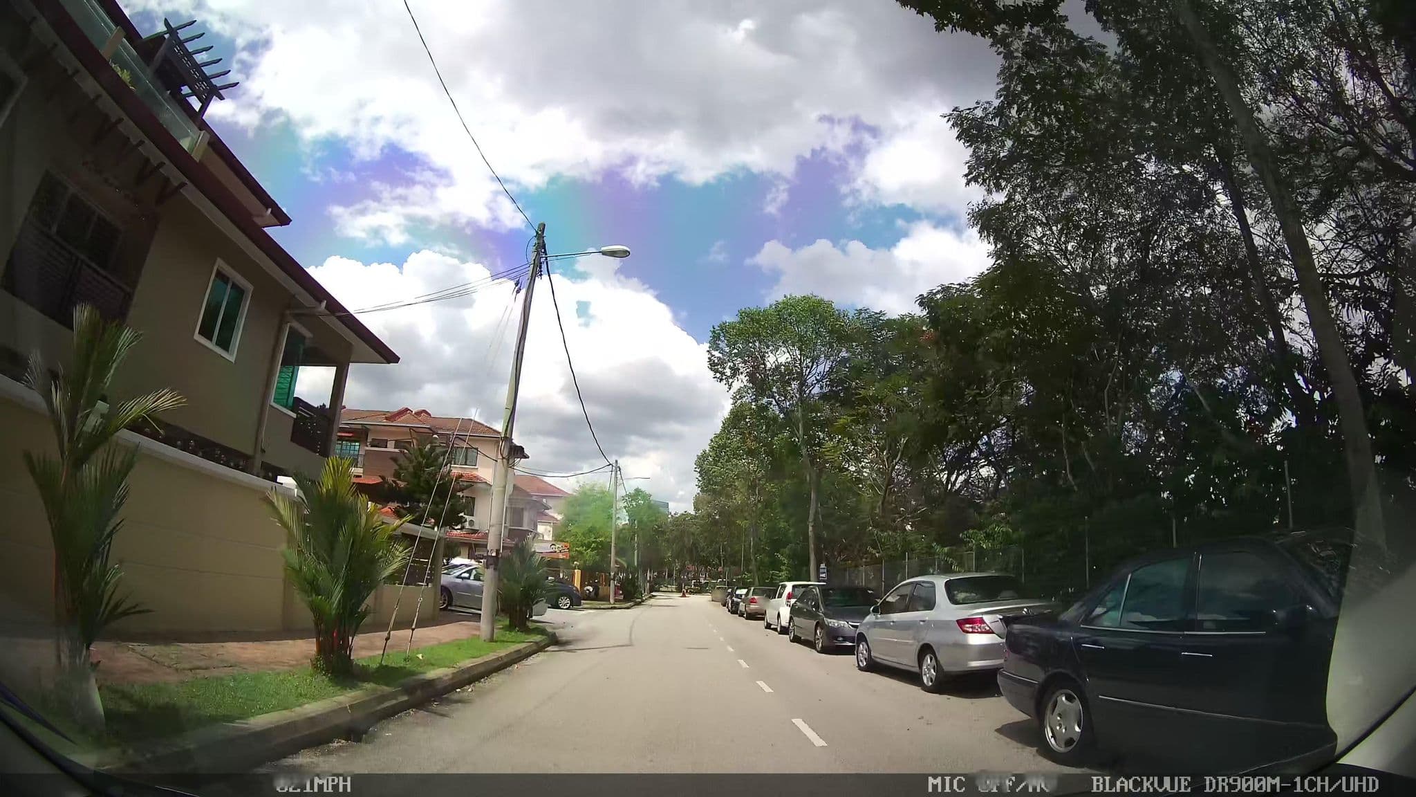 Street view near Grand Dorsett Labuan Hotel, Bandar Utama — © kaart_1 (CC BY-SA · Mapillary)