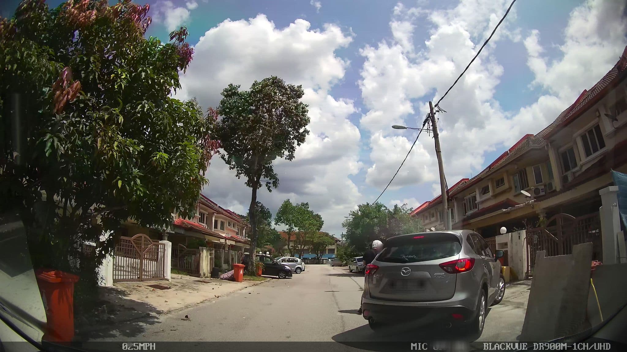 Street view near Night Without , Bandar Utama — © kaart_1 (CC BY-SA · Mapillary)