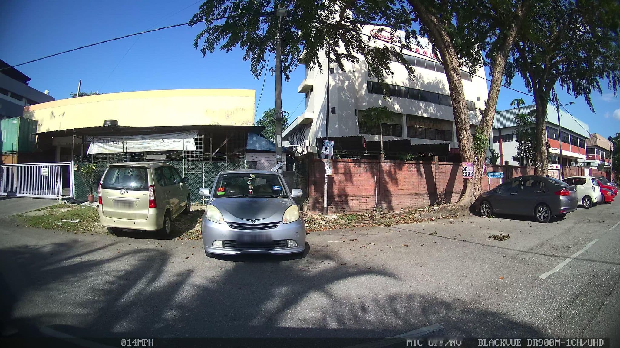 Street view near Tophill hotel'sri damansara, Kepong — © kaart_1 (CC BY-SA · Mapillary)