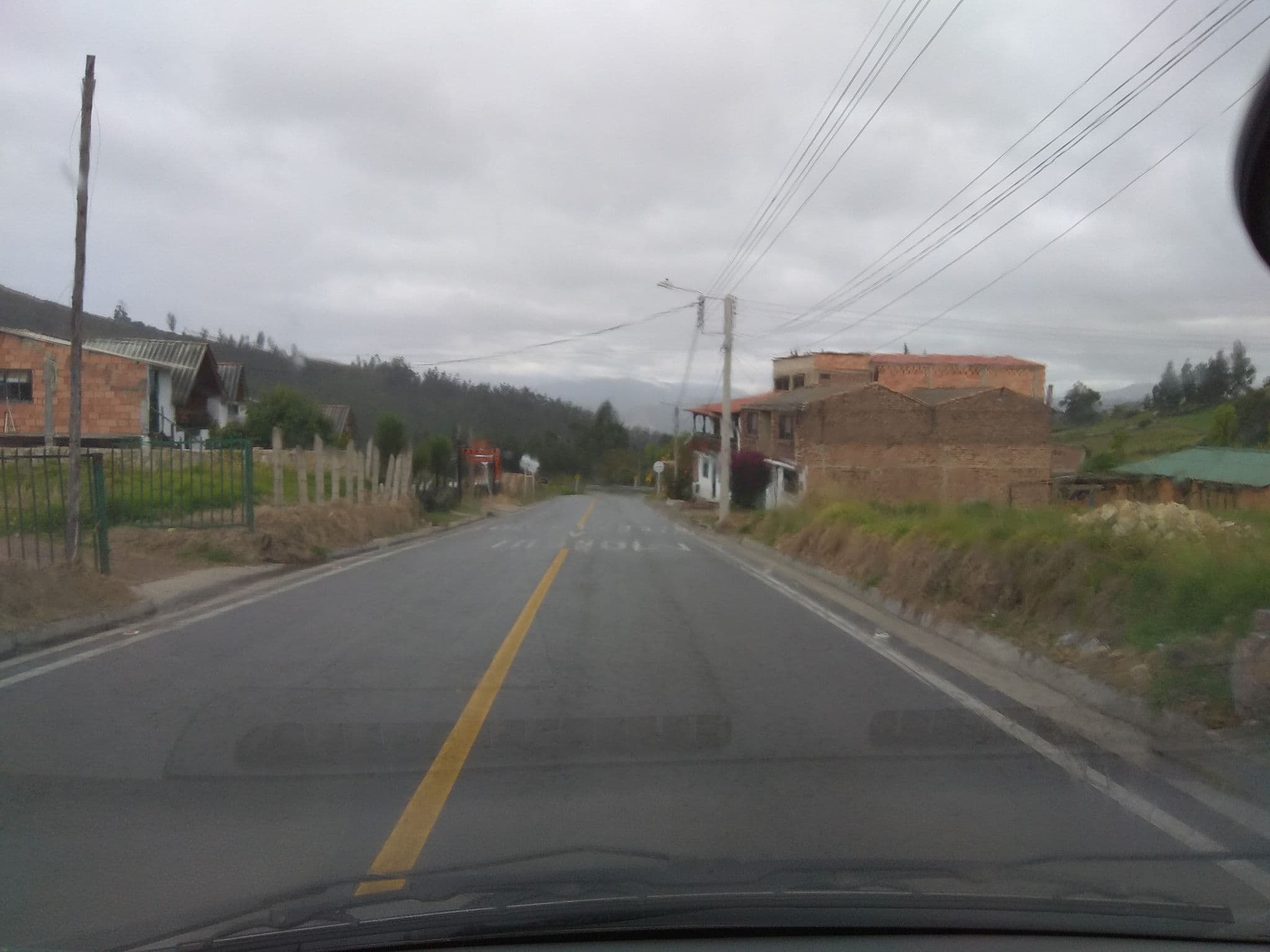 Street view near Bahareque et las cabanas, Monguí — © leoguti (CC BY-SA · Mapillary)