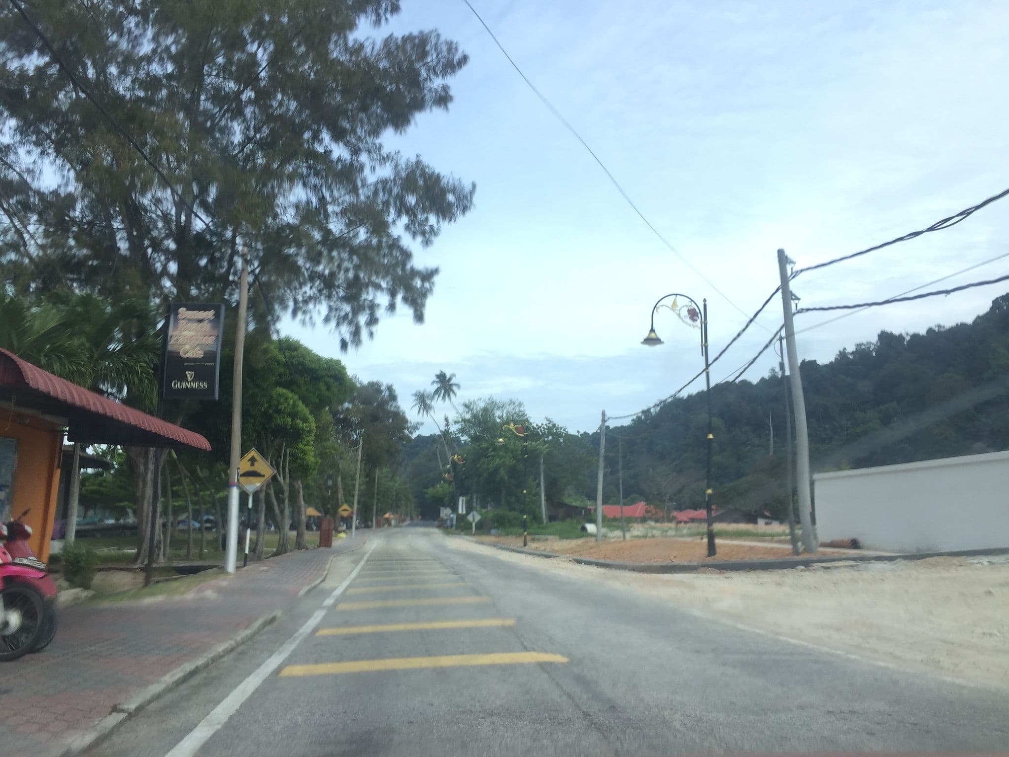 Street view near Alun Retreat, Pangkor — © amnisyafiqah (CC BY-SA · Mapillary)