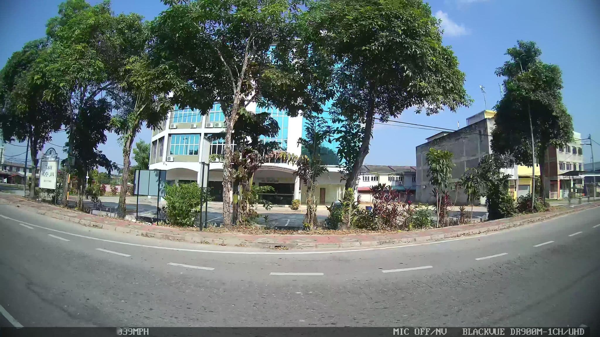 Street view near vilton hotel, Sitiawan — © kaart_1 (CC BY-SA · Mapillary)