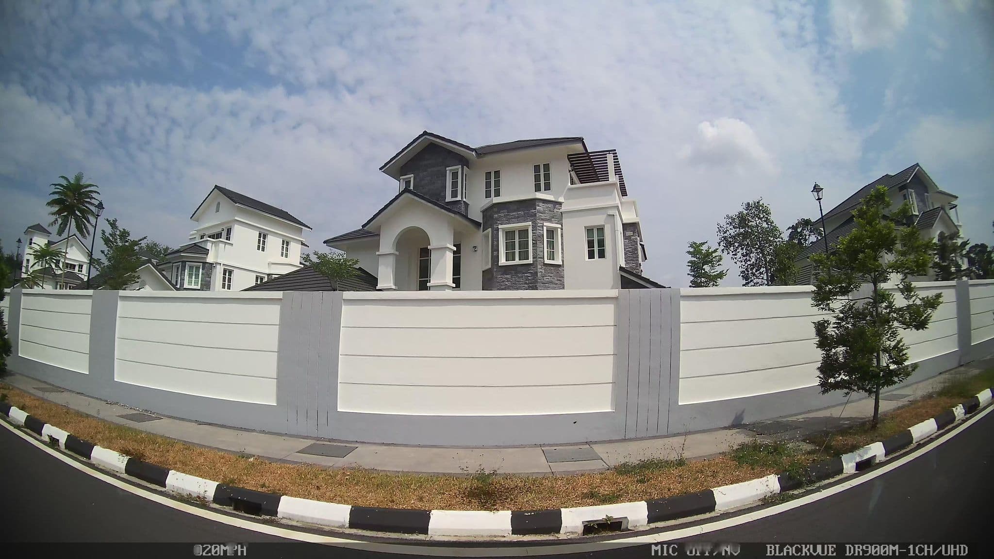 Street view near Amaris Hotel Jakarta, Ayer Itam — © kaart_4 (CC BY-SA · Mapillary)