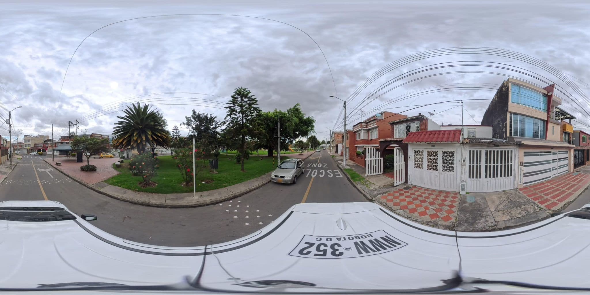 Street view near casa Jilmer, Kennedy — © cgalindop (CC BY-SA · Mapillary)