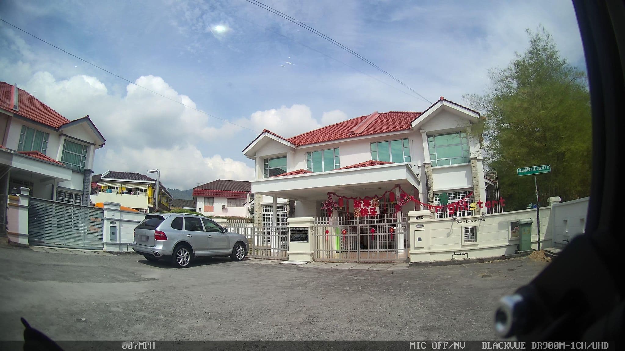 Street view near Hotel Nibong indah, Bukit Jambul — © kaart_1 (CC BY-SA · Mapillary)