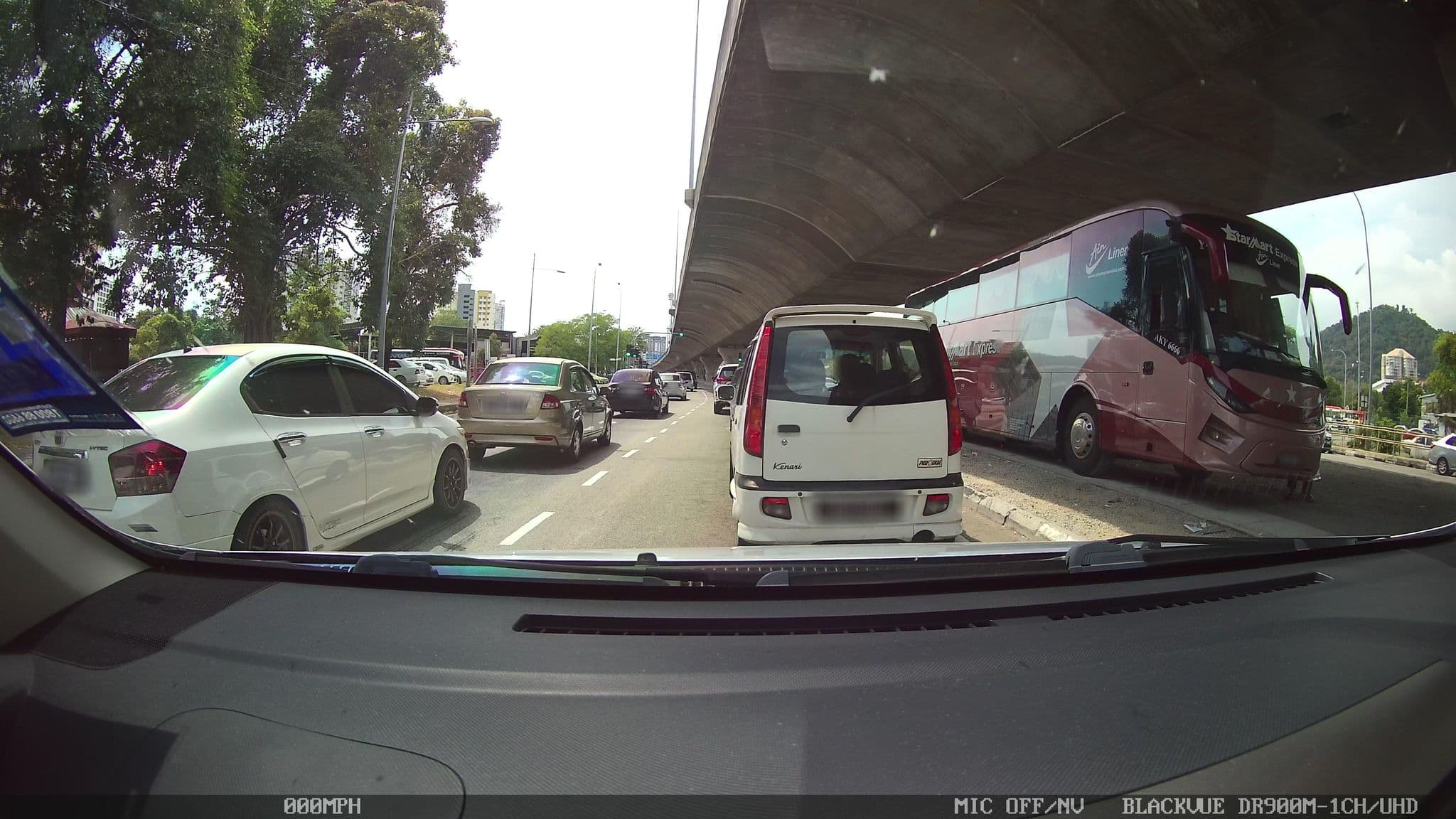 Street view near OldRich Hotel, Bukit Jambul — © kaart_1 (CC BY-SA · Mapillary)
