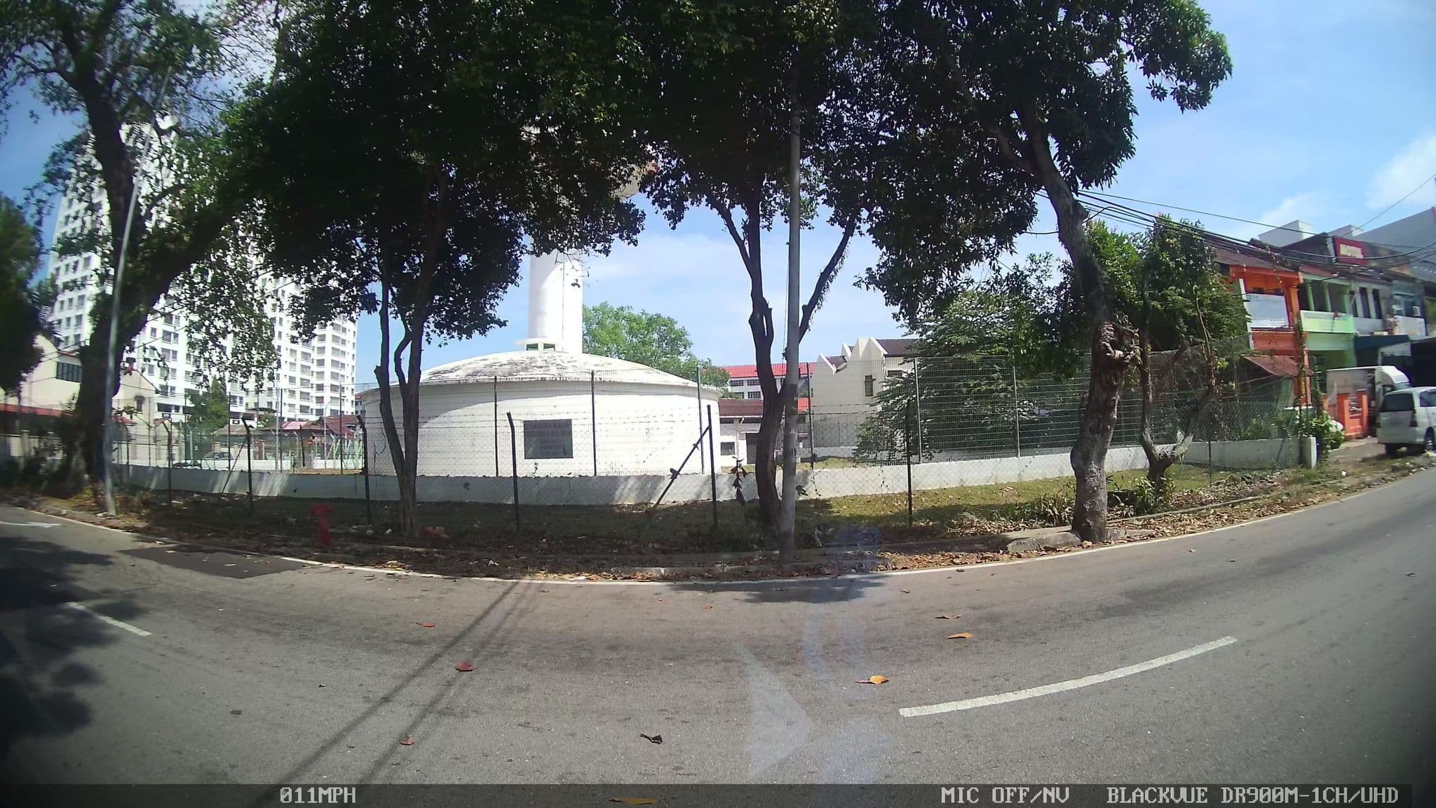 Street view near First world hotel lobby, George Town — © kaart_4 (CC BY-SA · Mapillary)