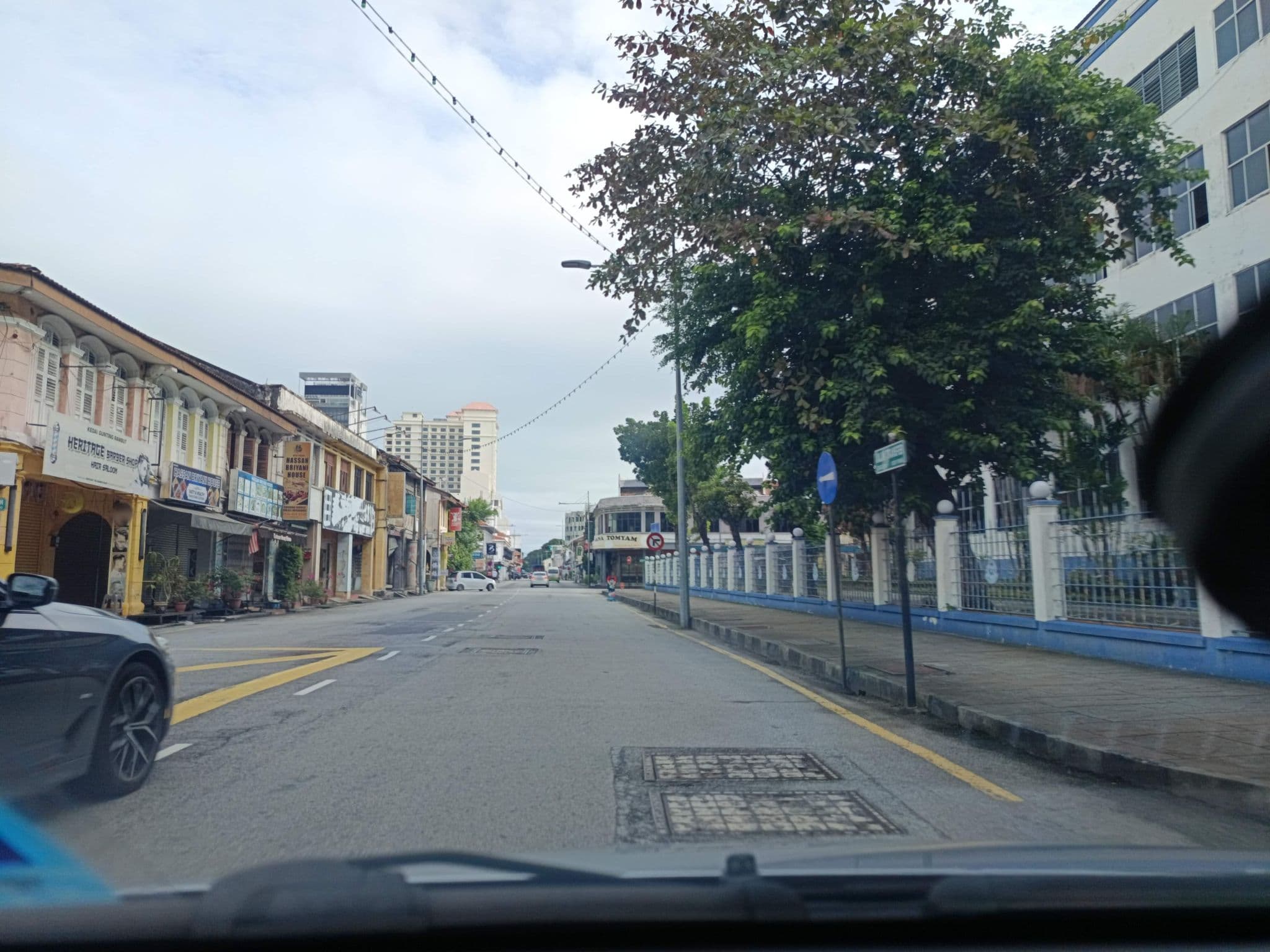 Street view near Traders 6th floor, George Town — © YikQin (CC BY-SA · Mapillary)