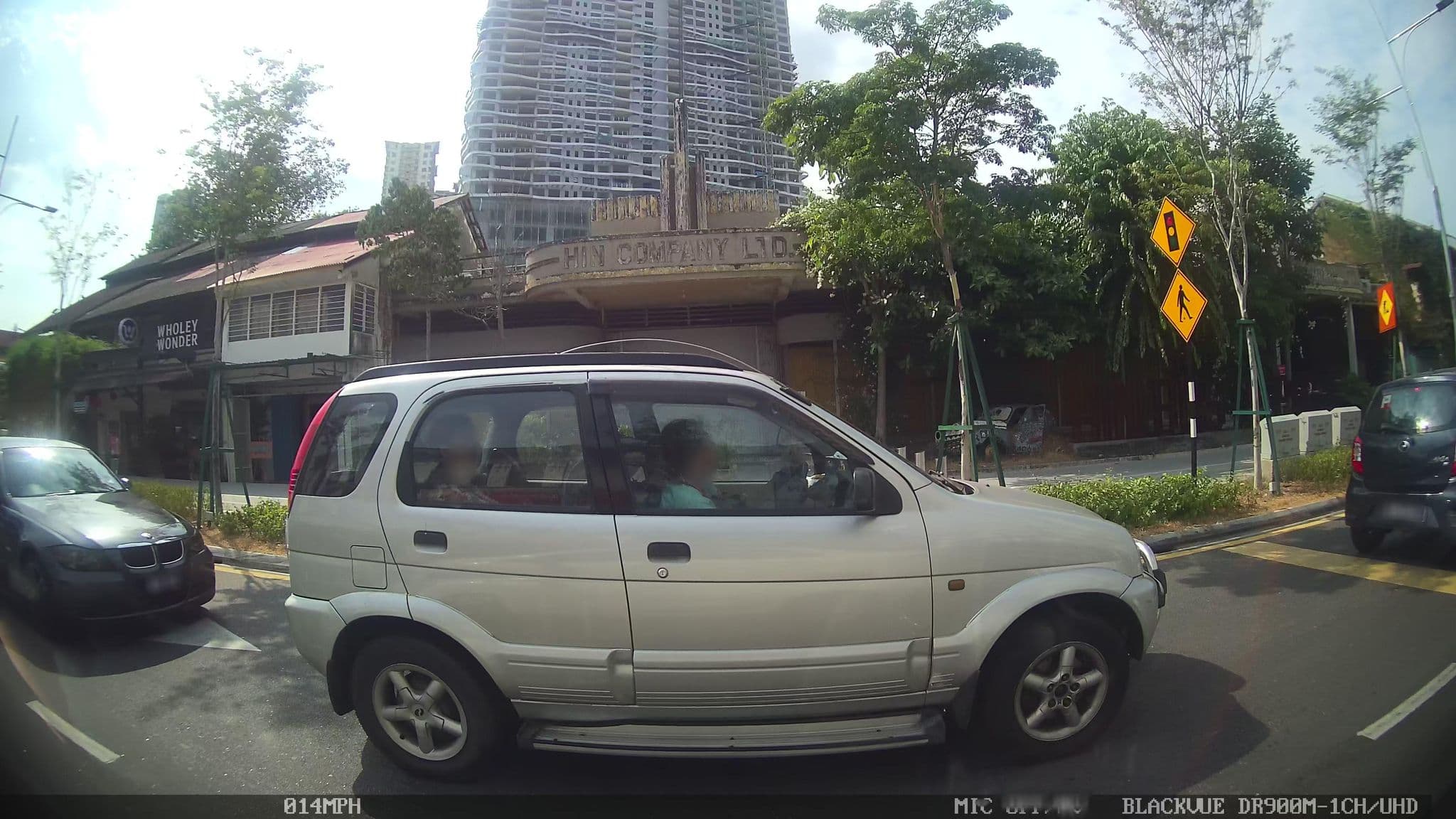 Street view near Grand Continental Hotel, George Town — © kaart_4 (CC BY-SA · Mapillary)