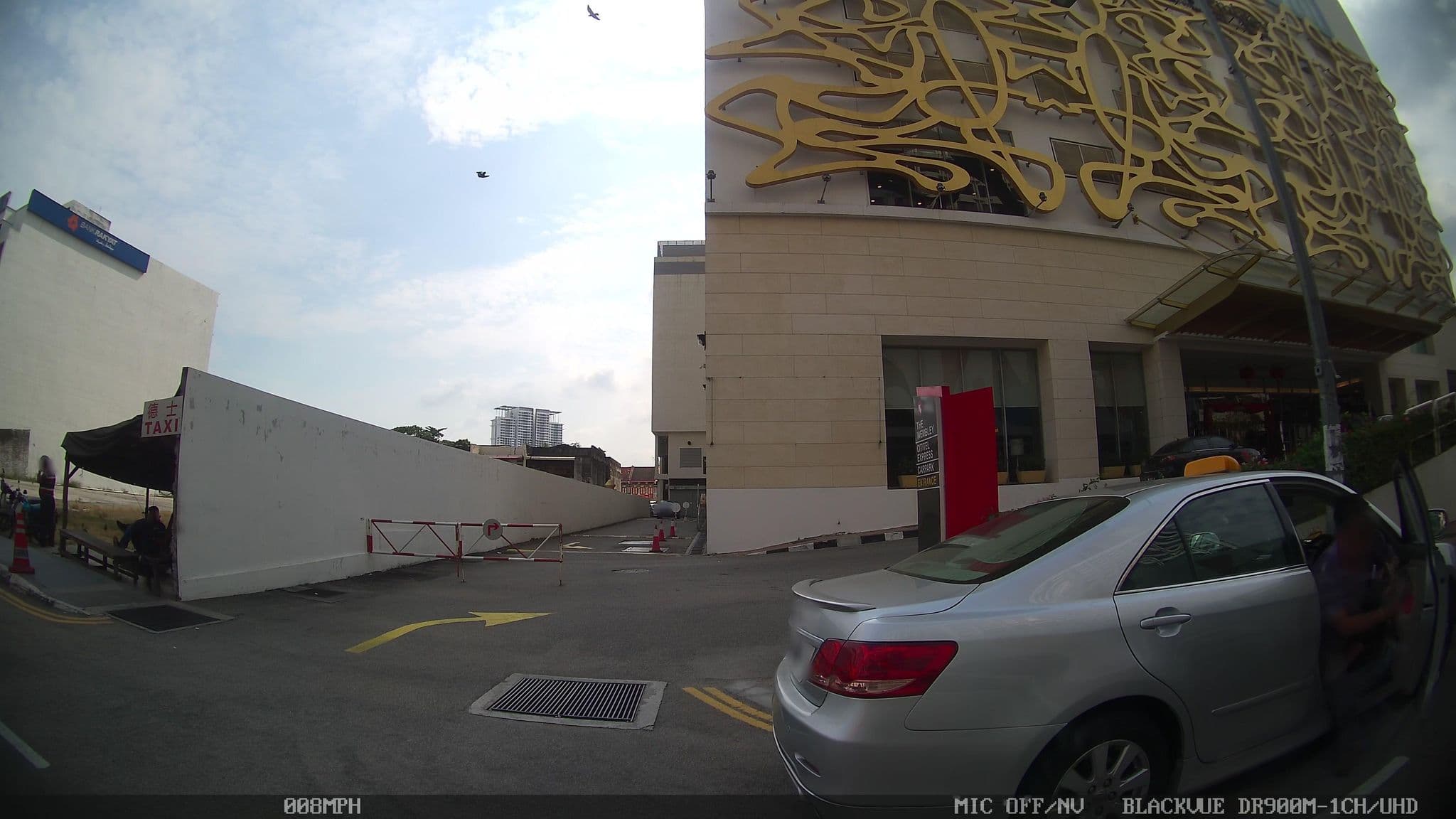 Street view near Locker Room, THP, George Town — © kaart_4 (CC BY-SA · Mapillary)