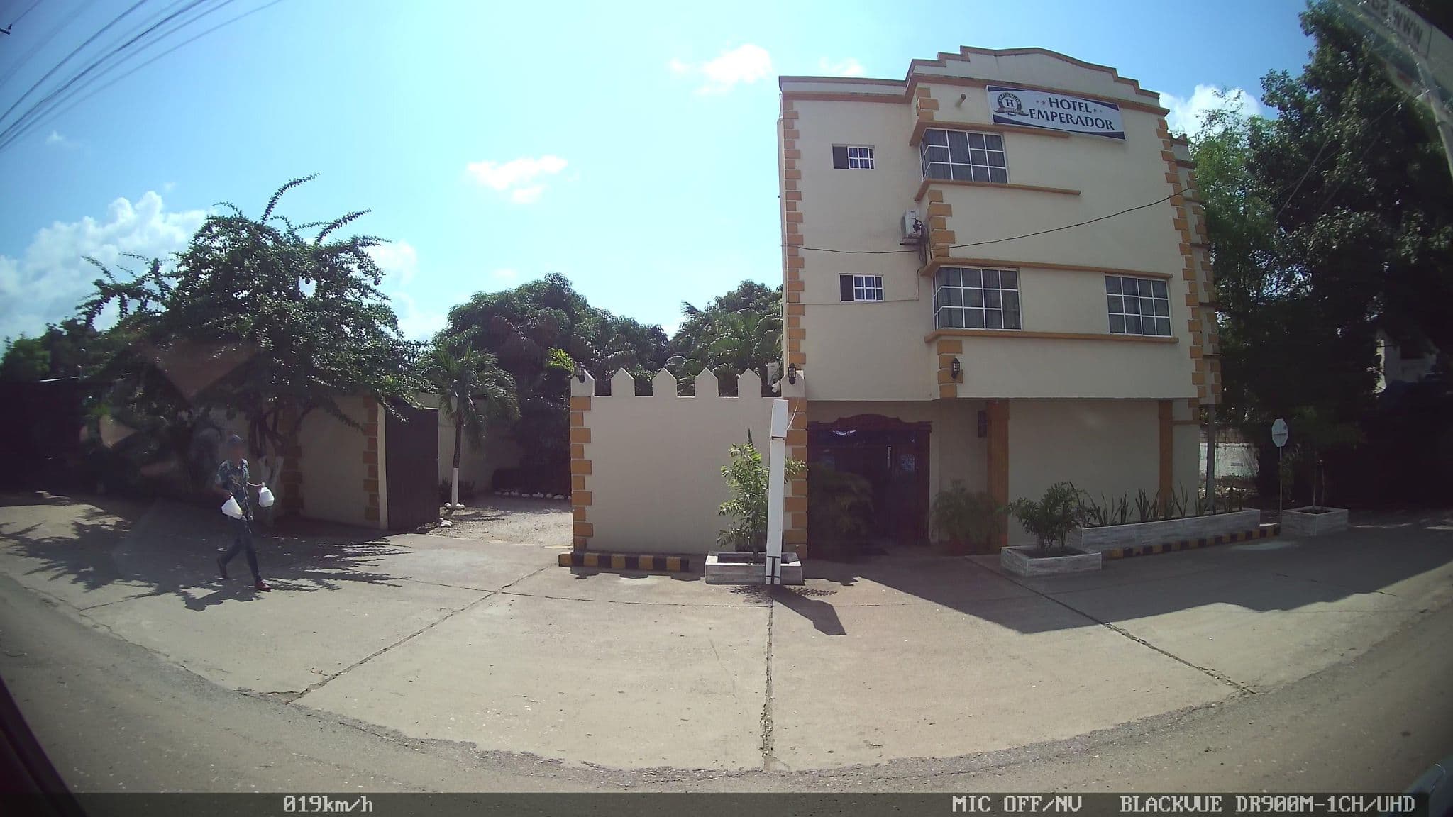 Street view near Emperador, Sahagún — © kaart_2 (CC BY-SA · Mapillary)