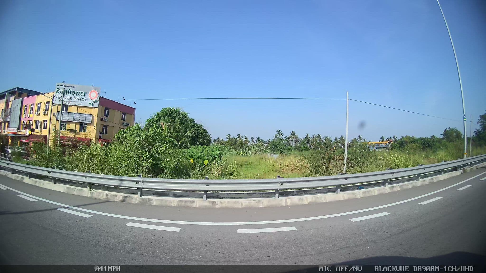 Street view near sunflower fortune motel, Bukit Tambun — © kaart_1 (CC BY-SA · Mapillary)