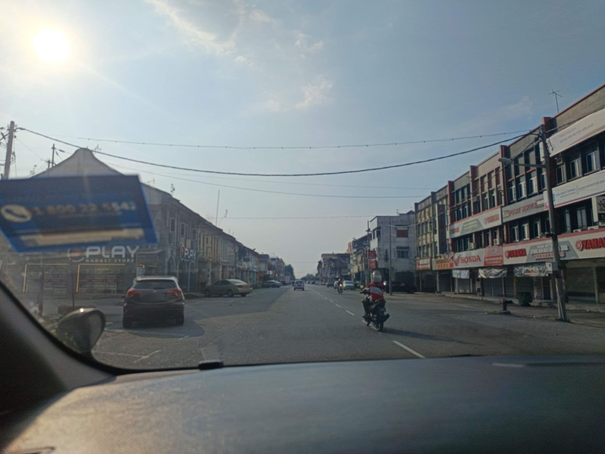 Street view near Motan Hotel, Teluk Intan — © YikQin (CC BY-SA · Mapillary)