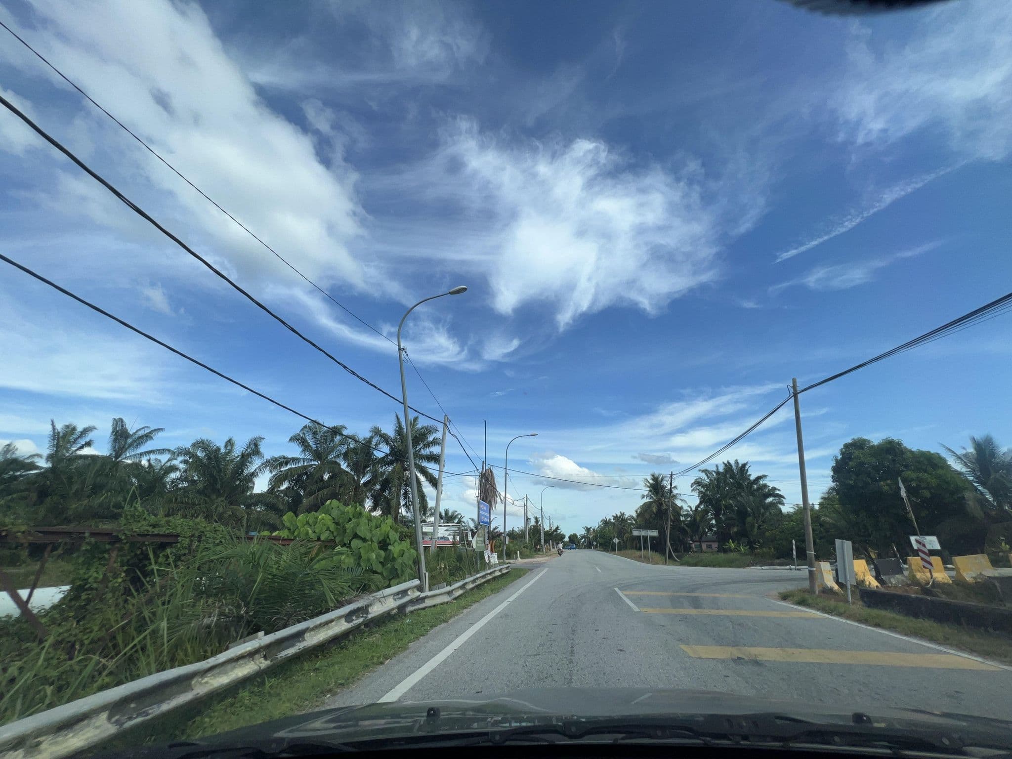 Street view near Motoney Wes Siwer, Sabak Bernam — © petajalanterbuka (CC BY-SA · Mapillary)