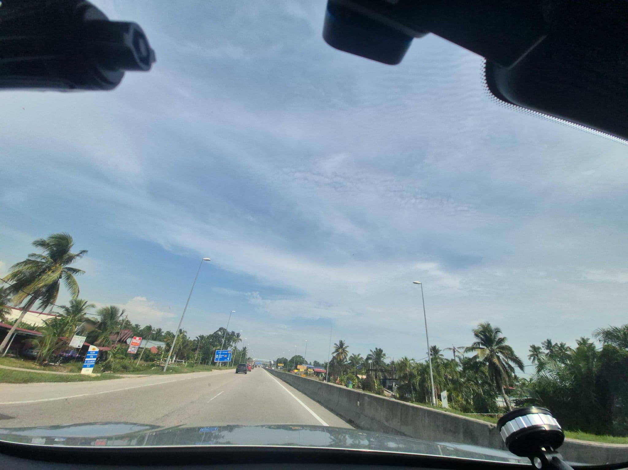 Street view near Tune Hotel, Taiping, Sungai Besar — © lin_wang (CC BY-SA · Mapillary)