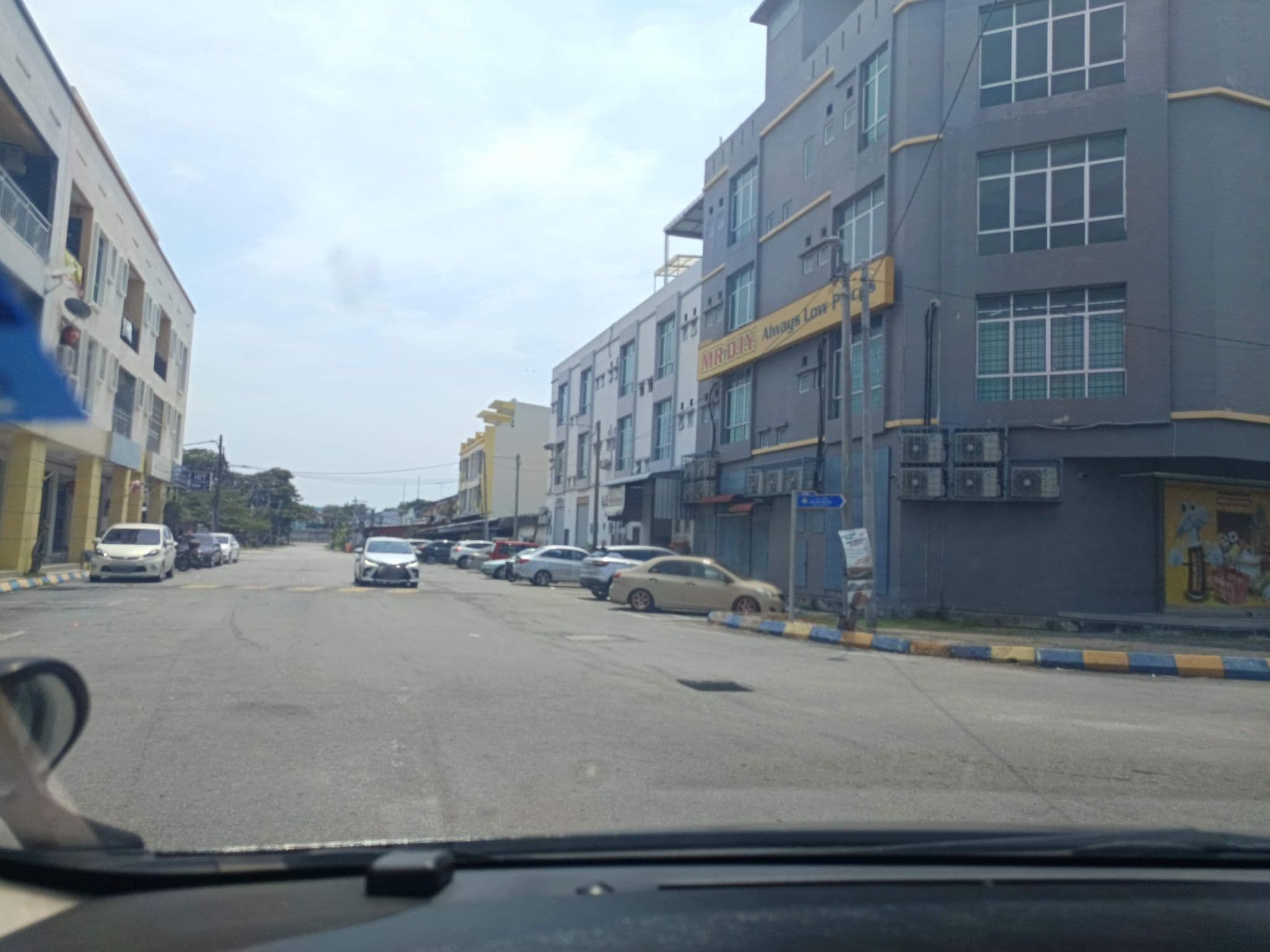 Street view near Xiangtian Homestay乡田xiao zhu, Sekinchan — © YikQin (CC BY-SA · Mapillary)