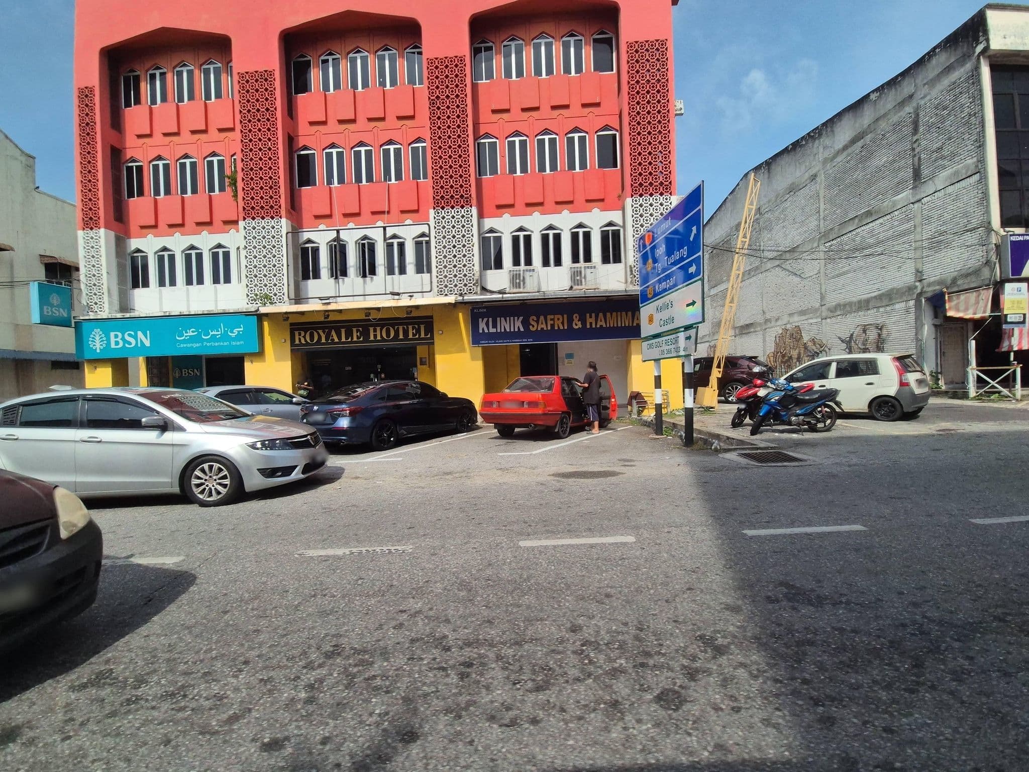 Street view near hotel Sun Shine Batu Gajah,Perak, Batu Gajah — © yjjcoolcool (CC BY-SA · Mapillary)