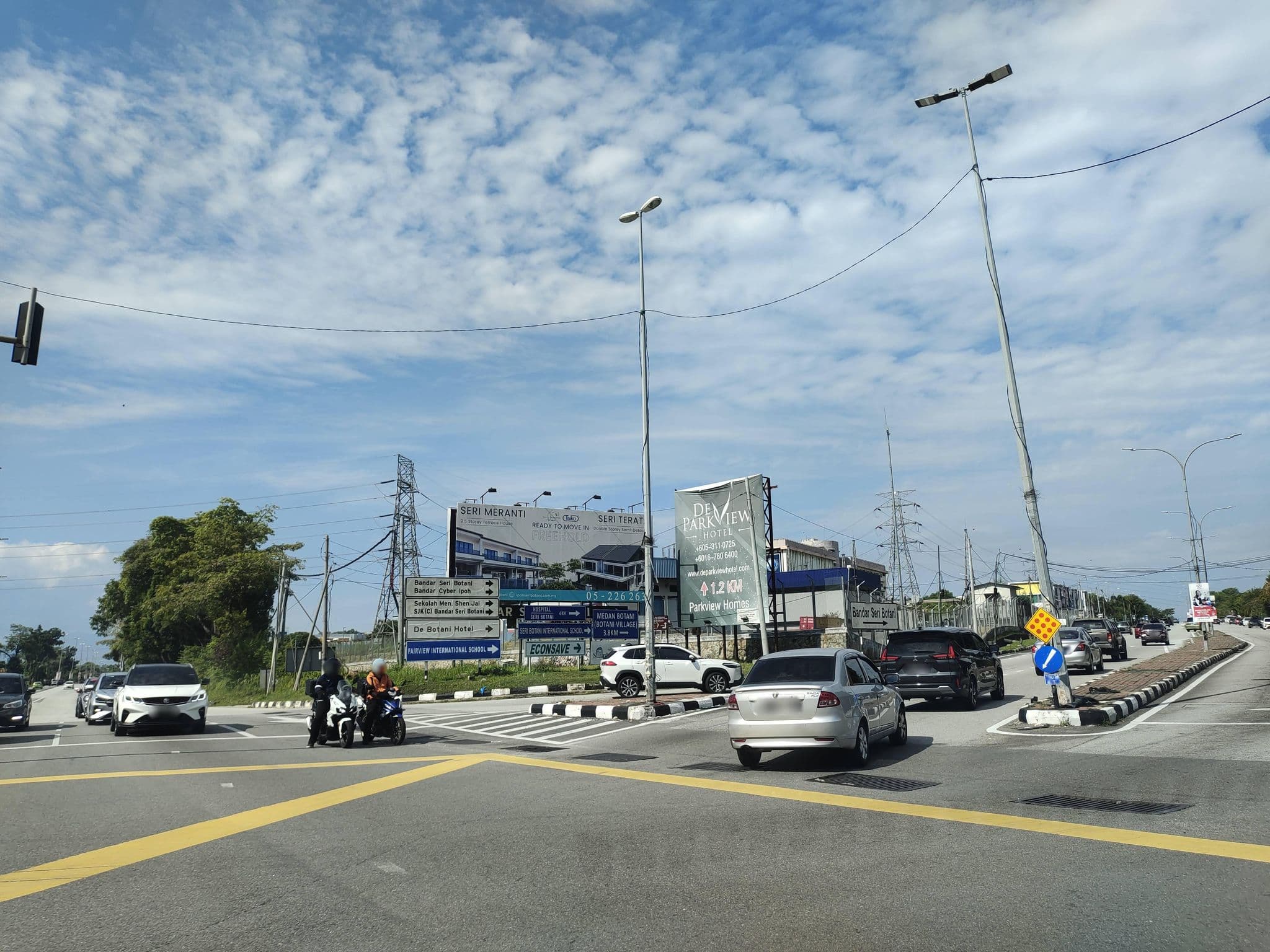 Street view near Hill Times Inn Hotel, Ipoh — © zh9567 (CC BY-SA · Mapillary)