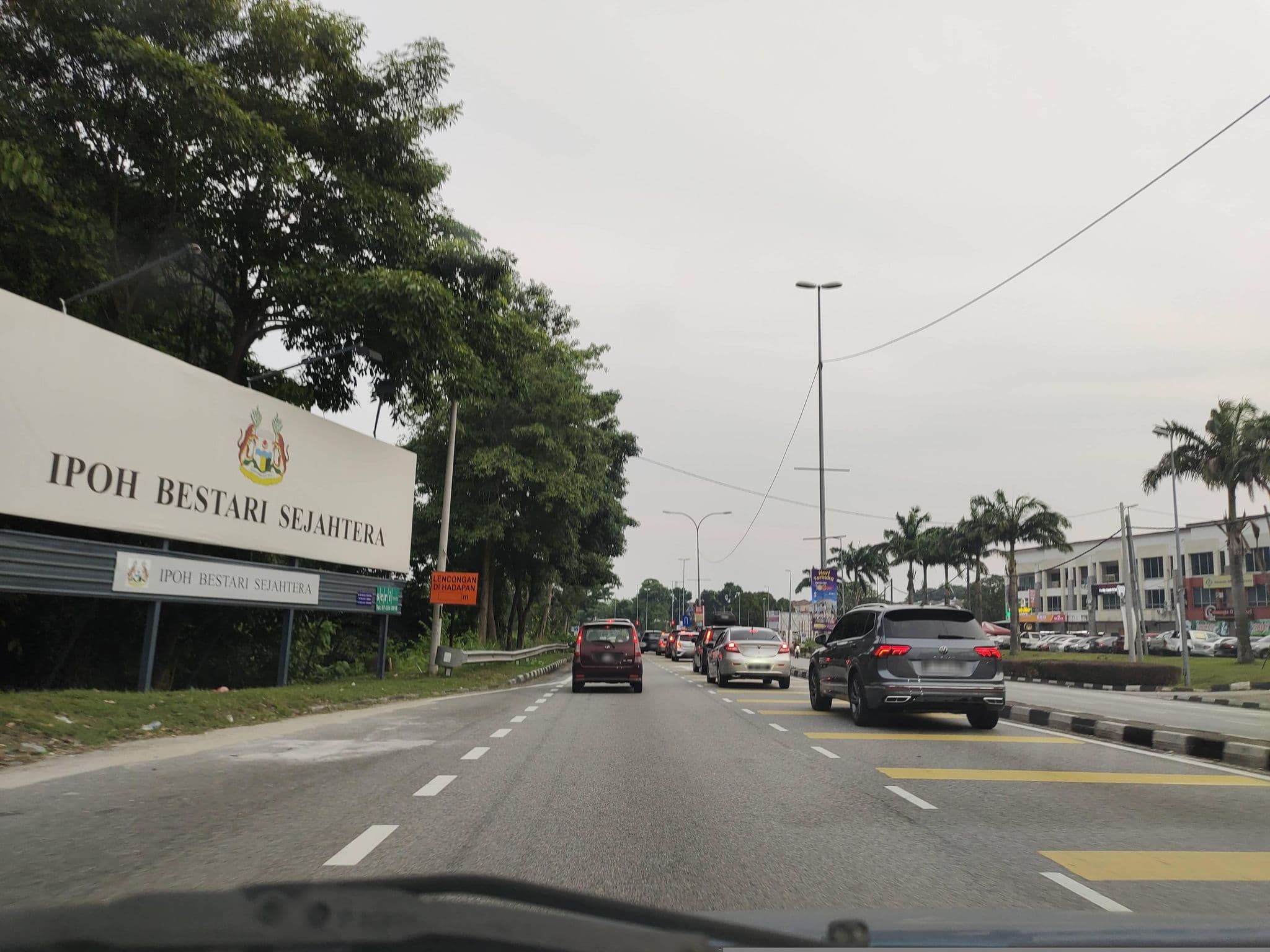 Street view near Symphony Suites And Hotel, Ipoh — © zh9567 (CC BY-SA · Mapillary)
