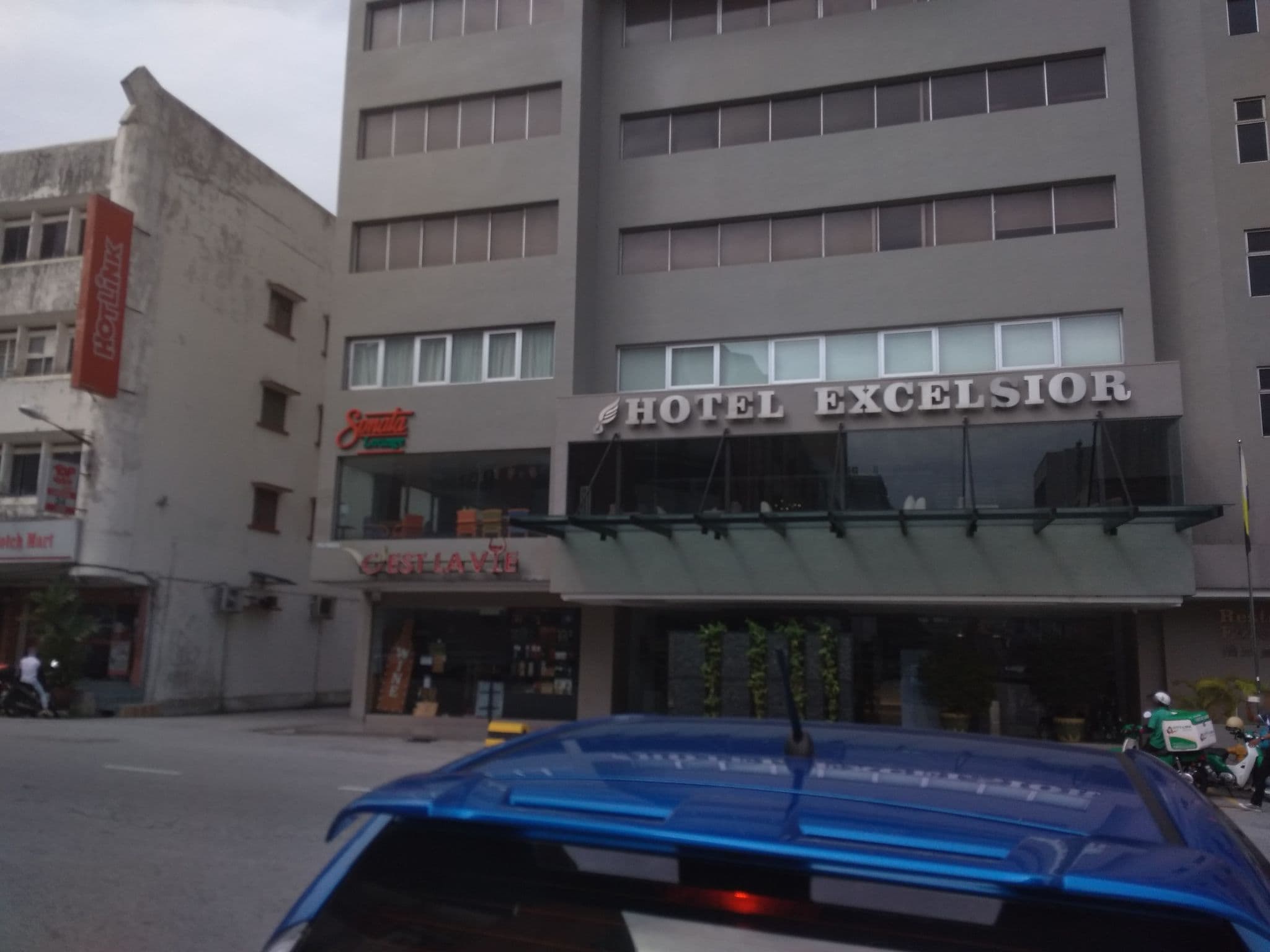 Street view near Sapphire Meeting Room, Ipoh — © azwar (CC BY-SA · Mapillary)