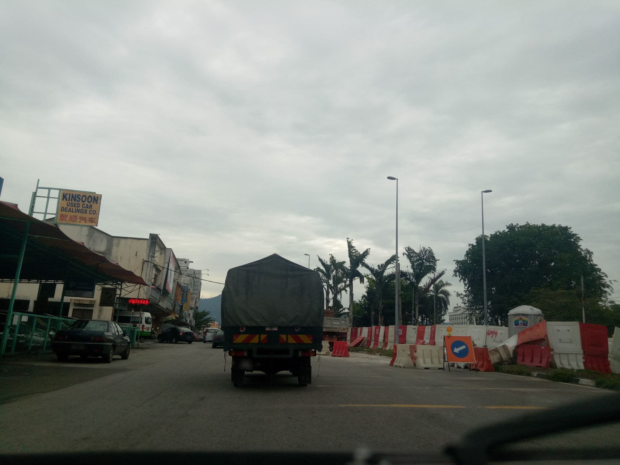 Street view near Fairmont Hotel, Ipoh — © morgana88 (CC BY-SA · Mapillary)