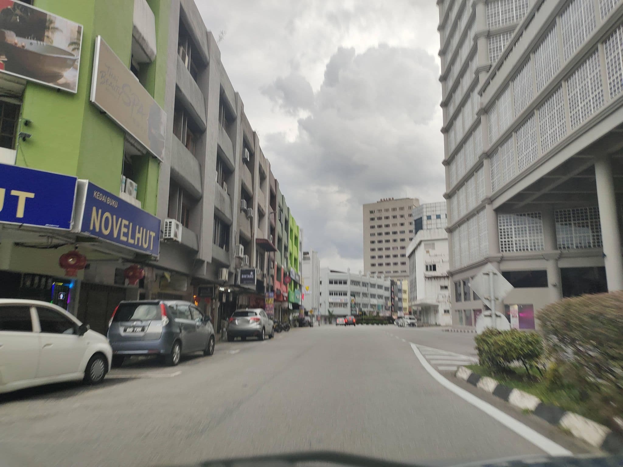 Street view near Room 948 Syuen Hotel, Ipoh — © zh9567 (CC BY-SA · Mapillary)