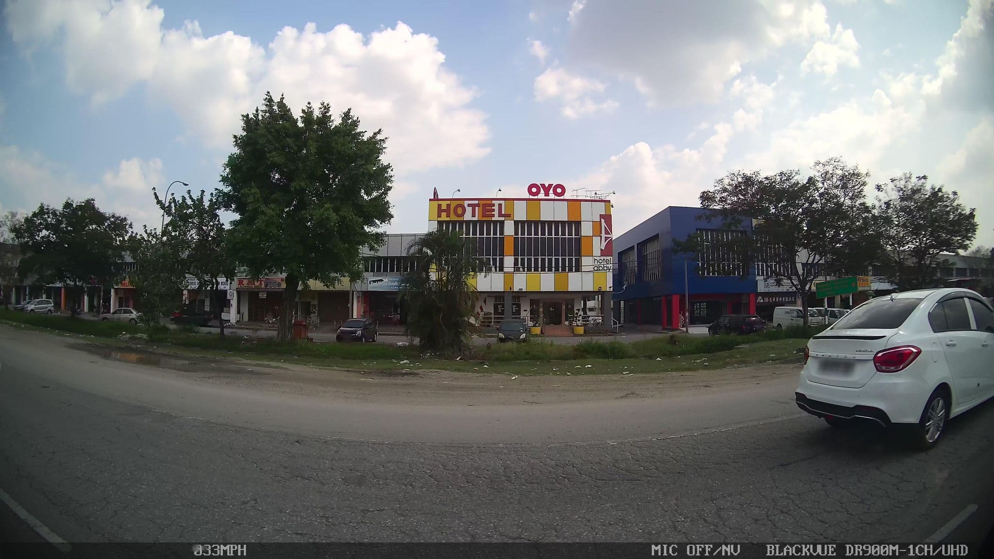 Street view near Abby Hotel, Bercham — © kaart_4 (CC BY-SA · Mapillary)