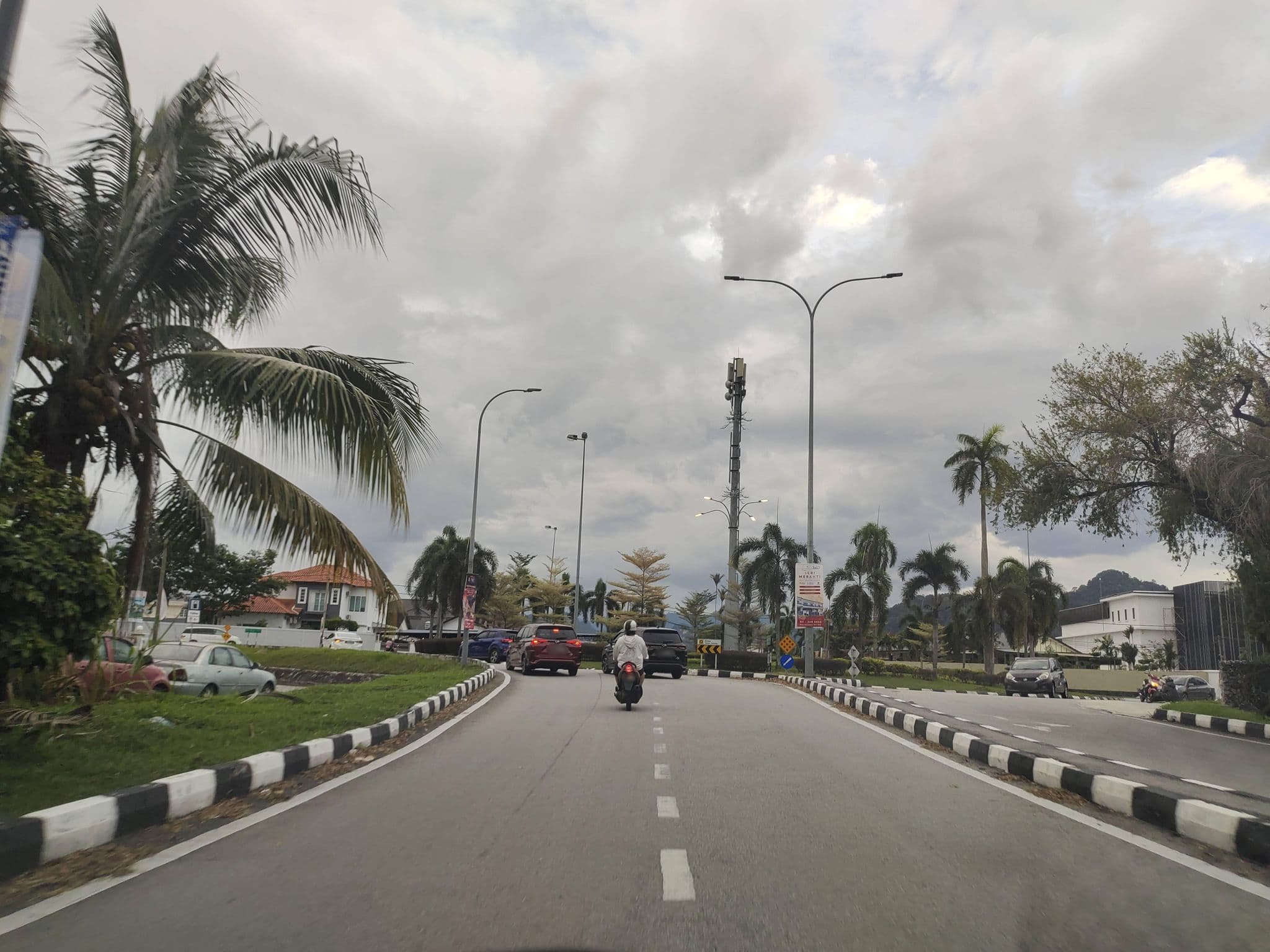 Street view near My Travel Home, Ipoh — © zh9567 (CC BY-SA · Mapillary)