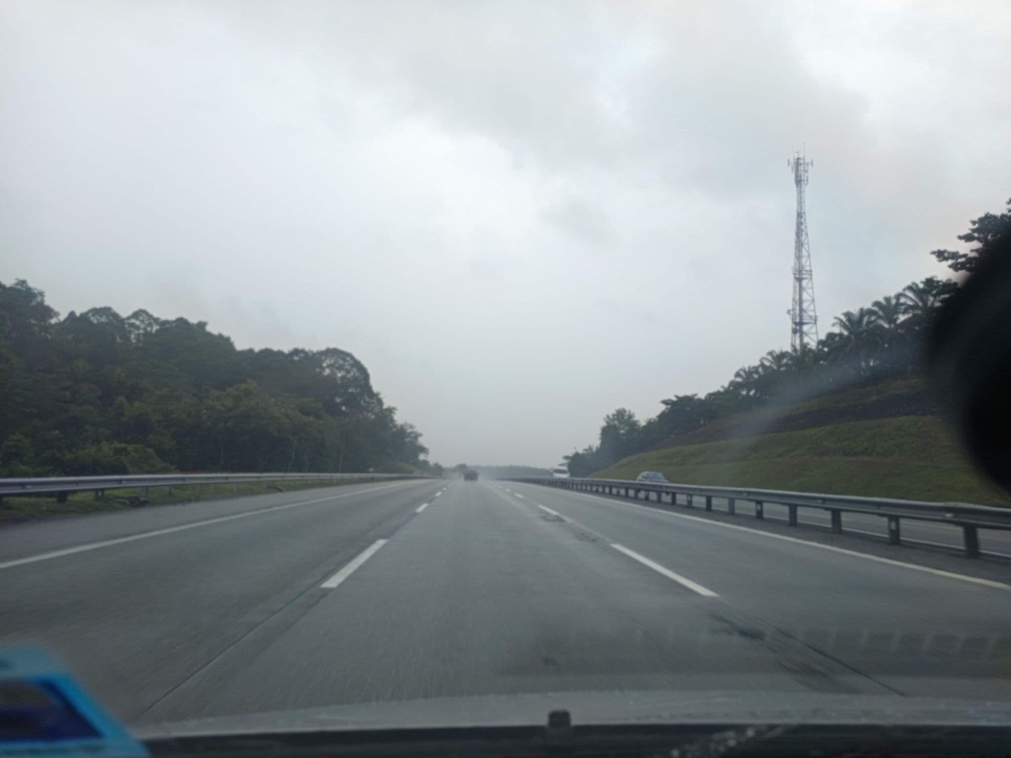 Street view near Excelsior Hotel,ipoh, Tanjong Malim — © YikQin (CC BY-SA · Mapillary)