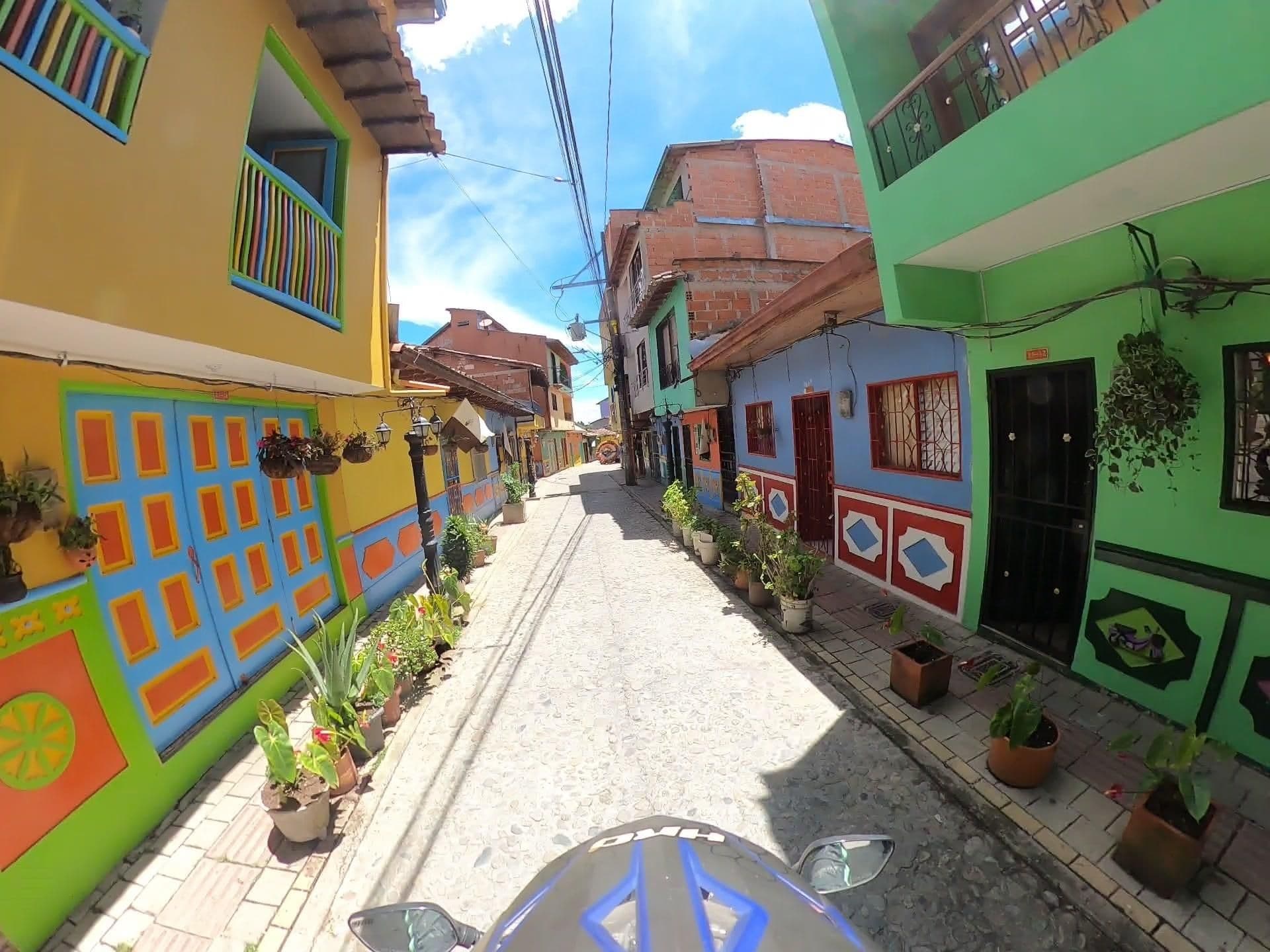 Street view near Casa Guatape, Guatapé — © 360recorrido (CC BY-SA · Mapillary)