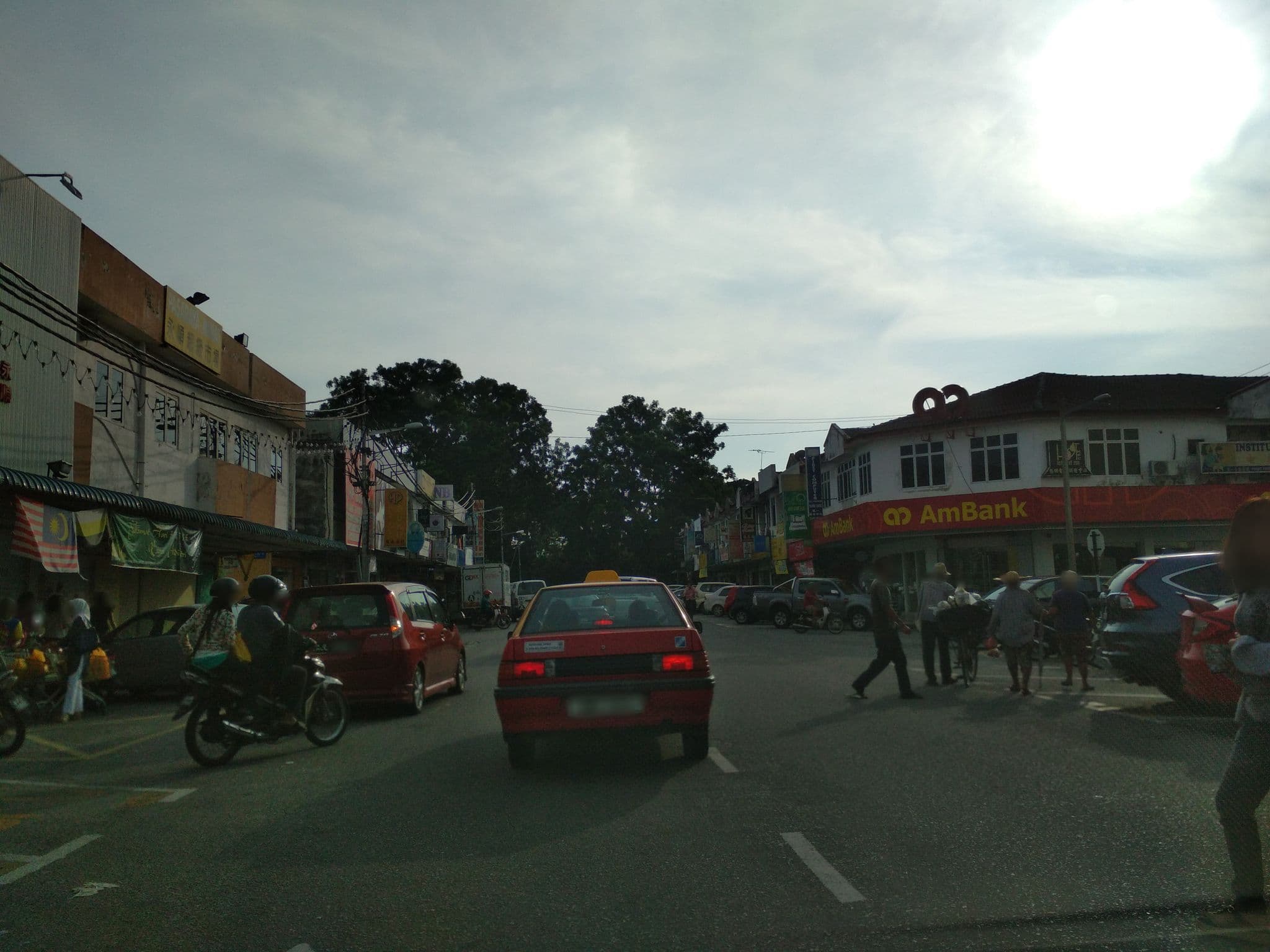 Street view near Regal Hotel, Kampar Old Town, Kampar — © sky096 (CC BY-SA · Mapillary)