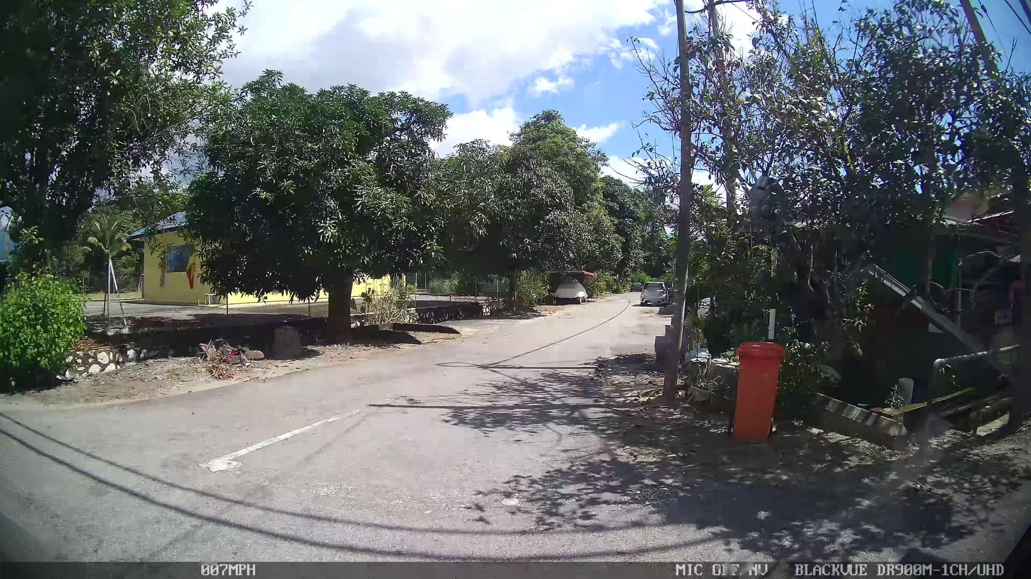 Street view near ♡Bilik Sendiri♡, Tanjong Malim — © kaart_4 (CC BY-SA · Mapillary)