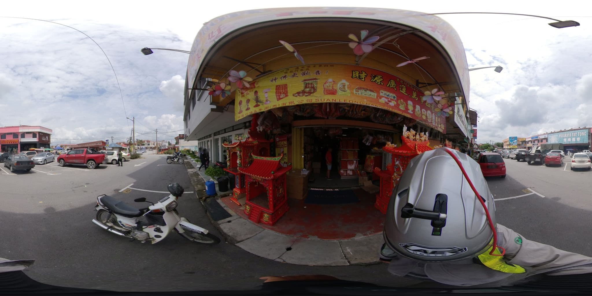 Street view near Hotel See Foo, Bidur — © ahlangworks (CC BY-SA · Mapillary)