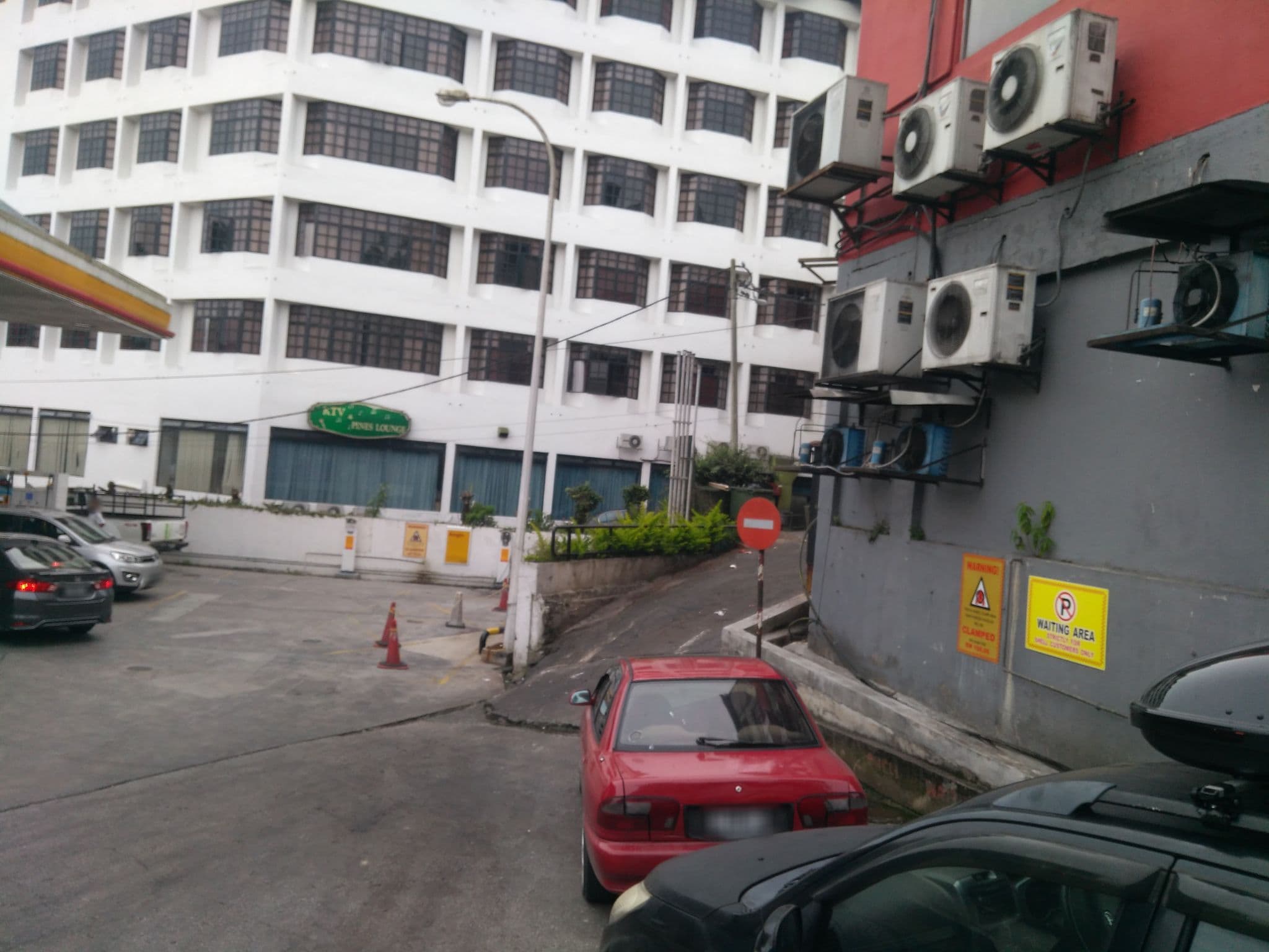 Street view near Hotel CASAdela Rosa, Brinchang — © remonet (CC BY-SA · Mapillary)