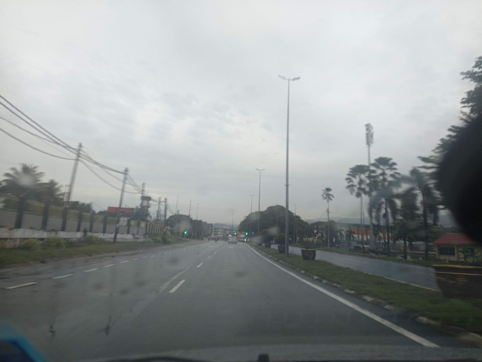 Street view near Hotel Bajet HamidTop/Gopeng Kampar, Gopeng — © YikQin (CC BY-SA · Mapillary)