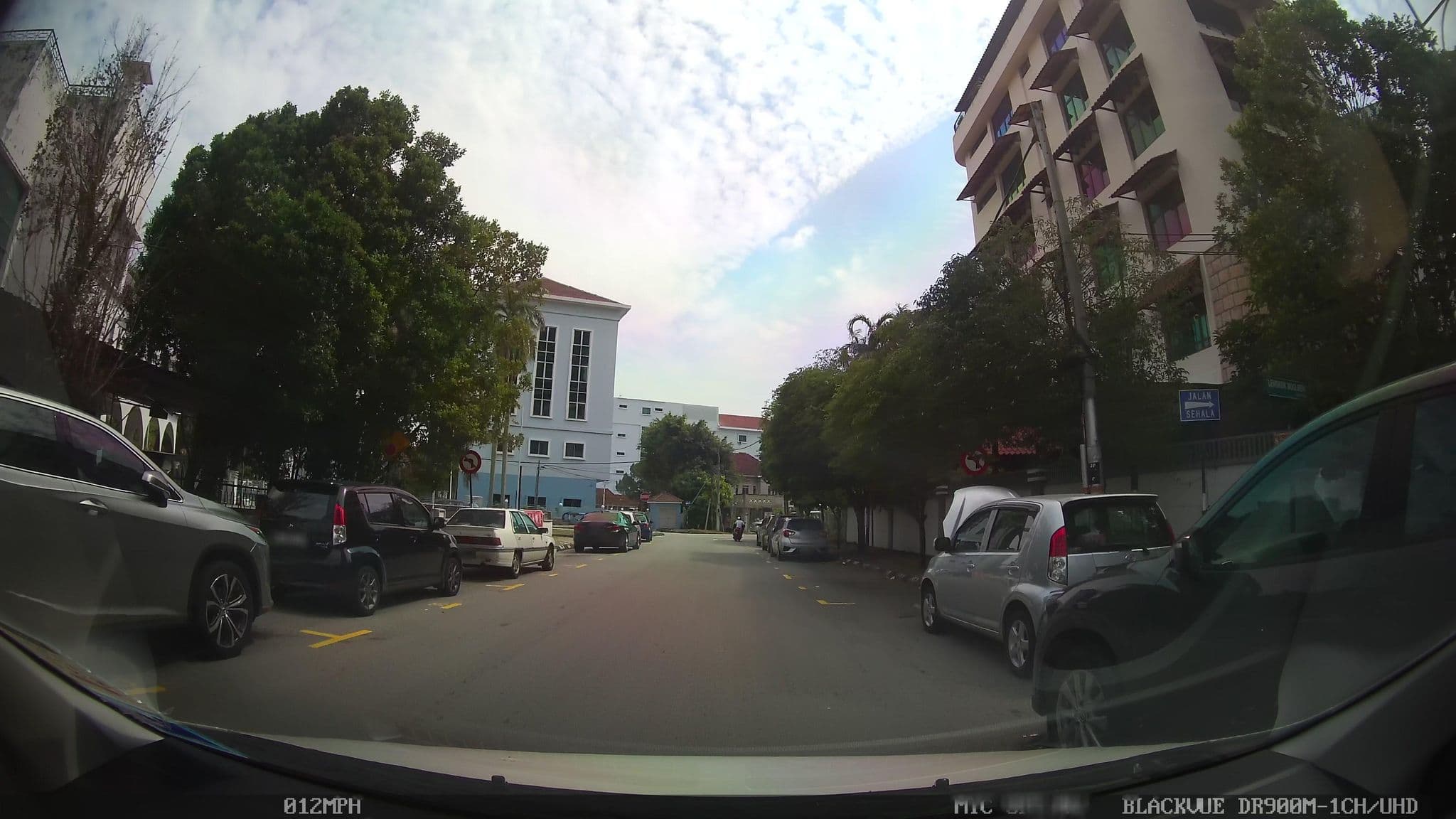 Street view near Codrington House, George Town — © kaart_4 (CC BY-SA · Mapillary)