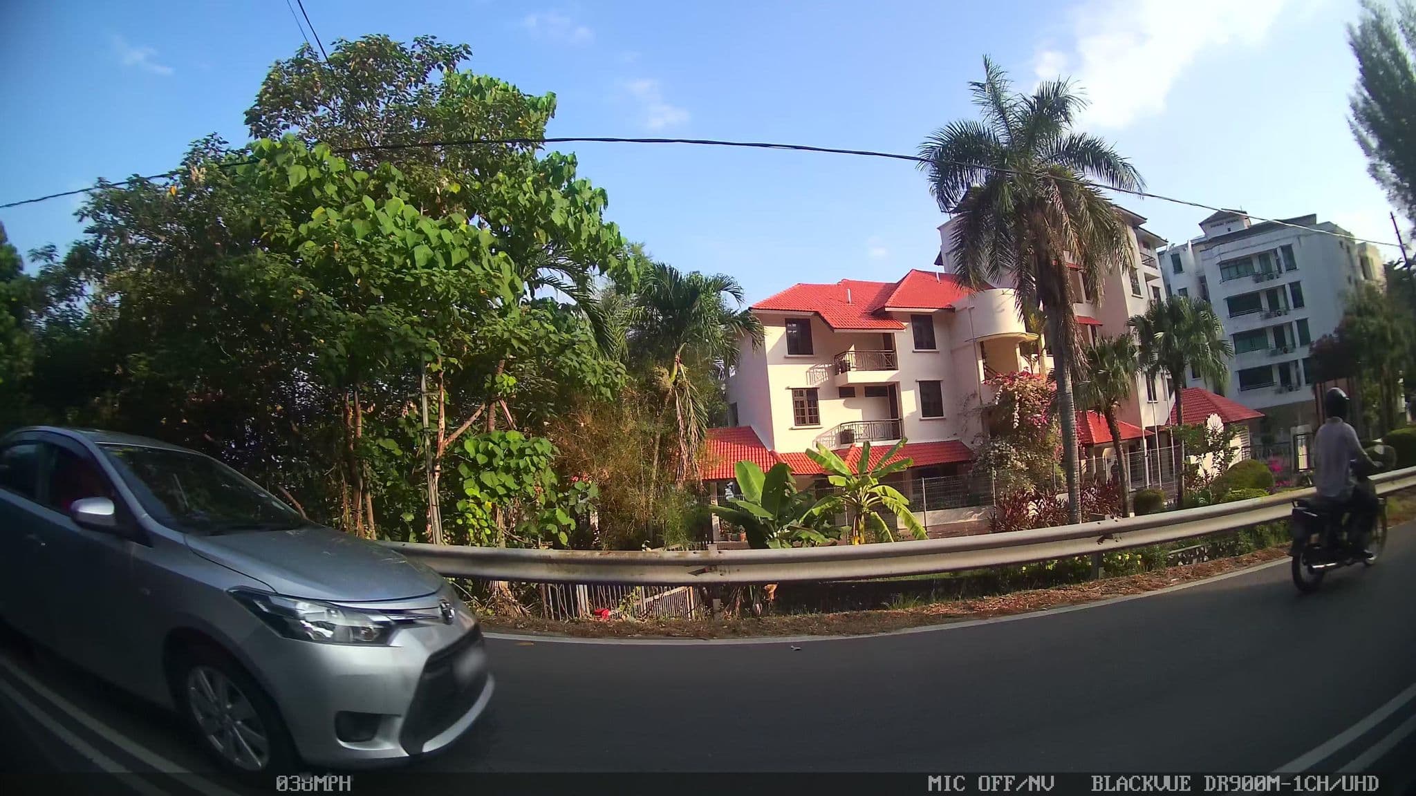Street view near Batu Keras Hotel dan Kafe, Telaga Batu — © kaart_4 (CC BY-SA · Mapillary)