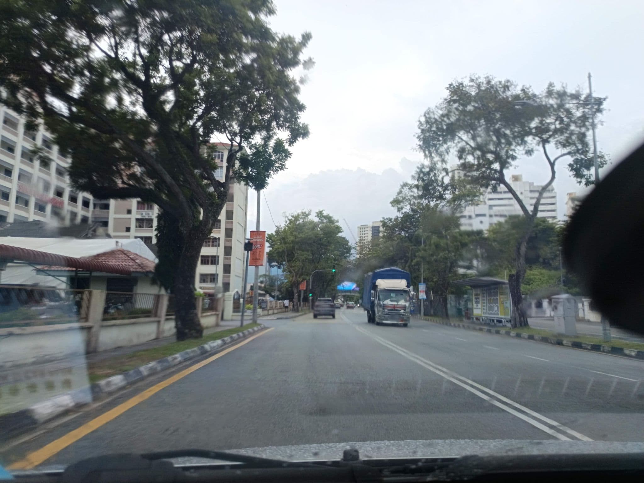 Street view near Swimming Pool, George Town — © YikQin (CC BY-SA · Mapillary)