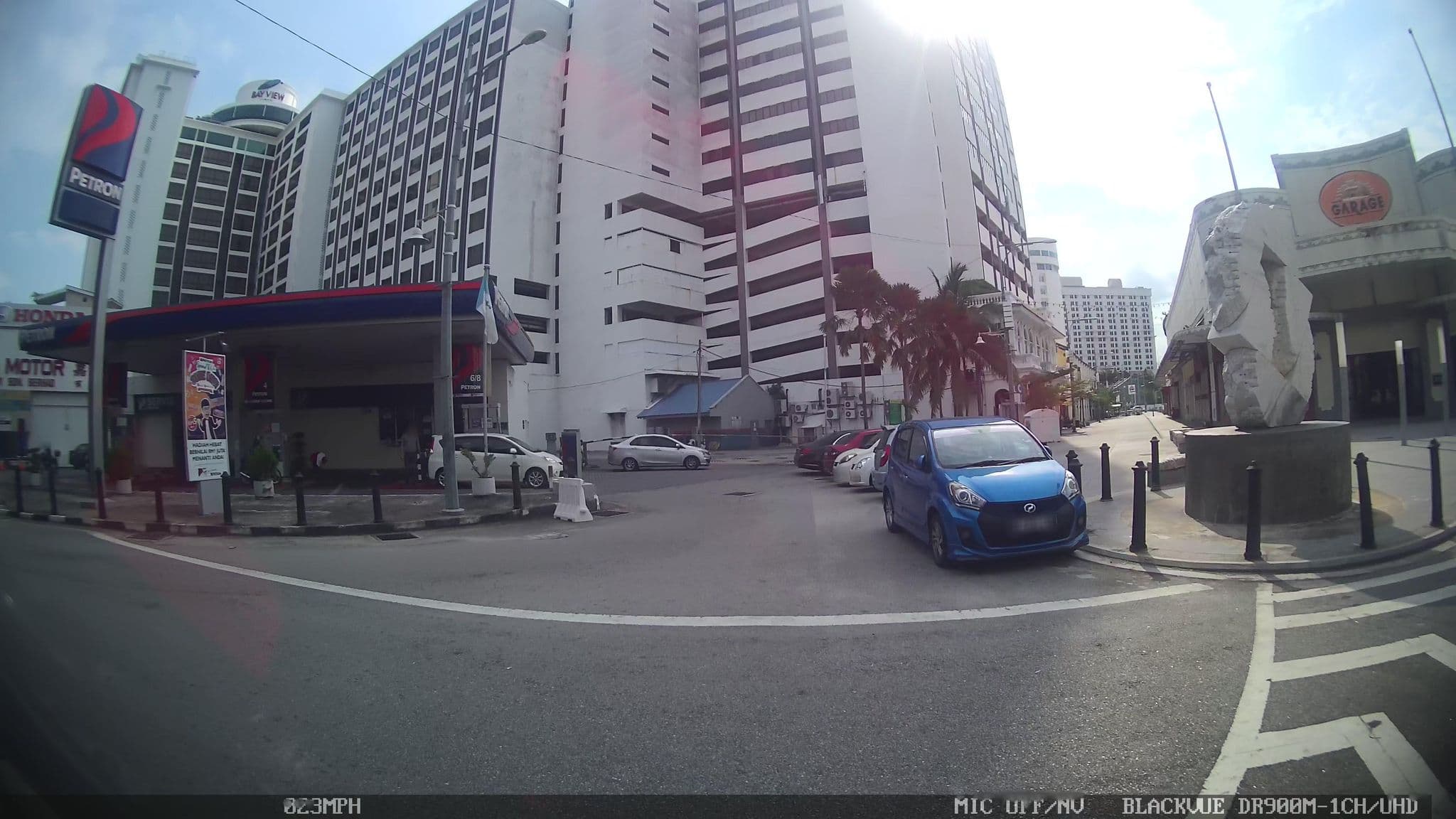 Street view near Room 121 E&O Hotel, George Town — © kaart_4 (CC BY-SA · Mapillary)