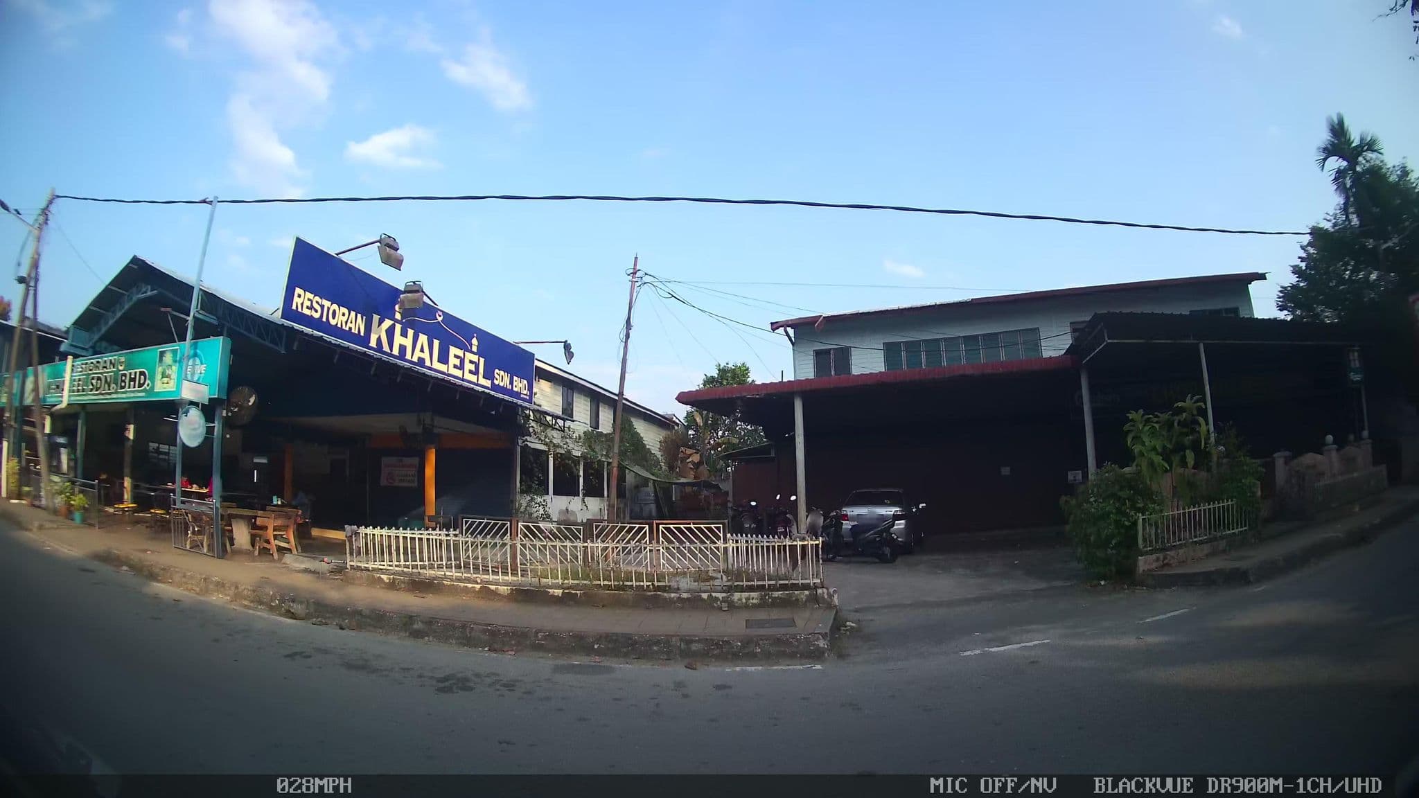 Street view near OYO 1093 Ali's Motel, Teluk Bahang — © kaart_4 (CC BY-SA · Mapillary)