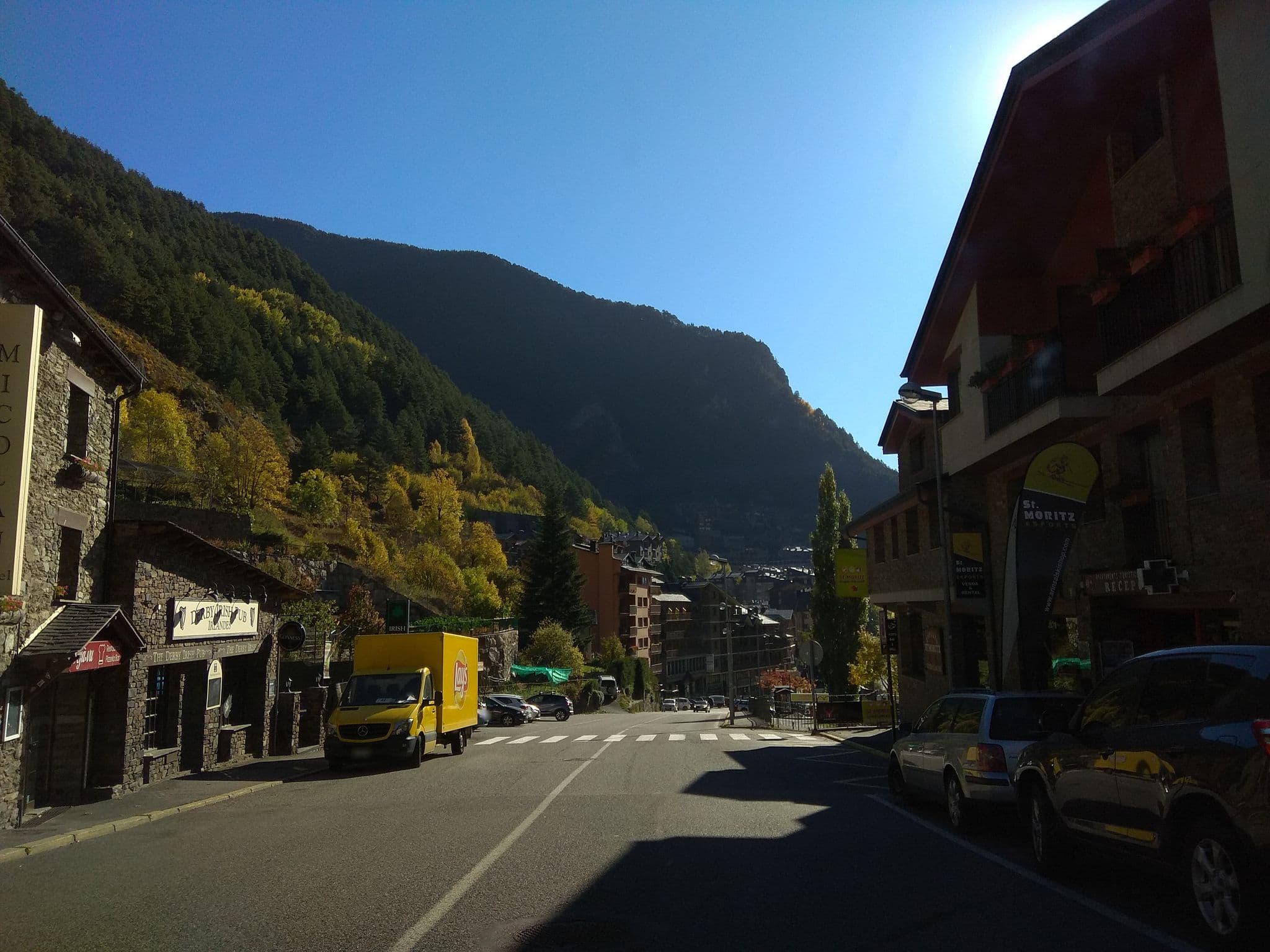 Street view near Apartments St. Moritz, Arinsal — © egofer (CC BY-SA · Mapillary)