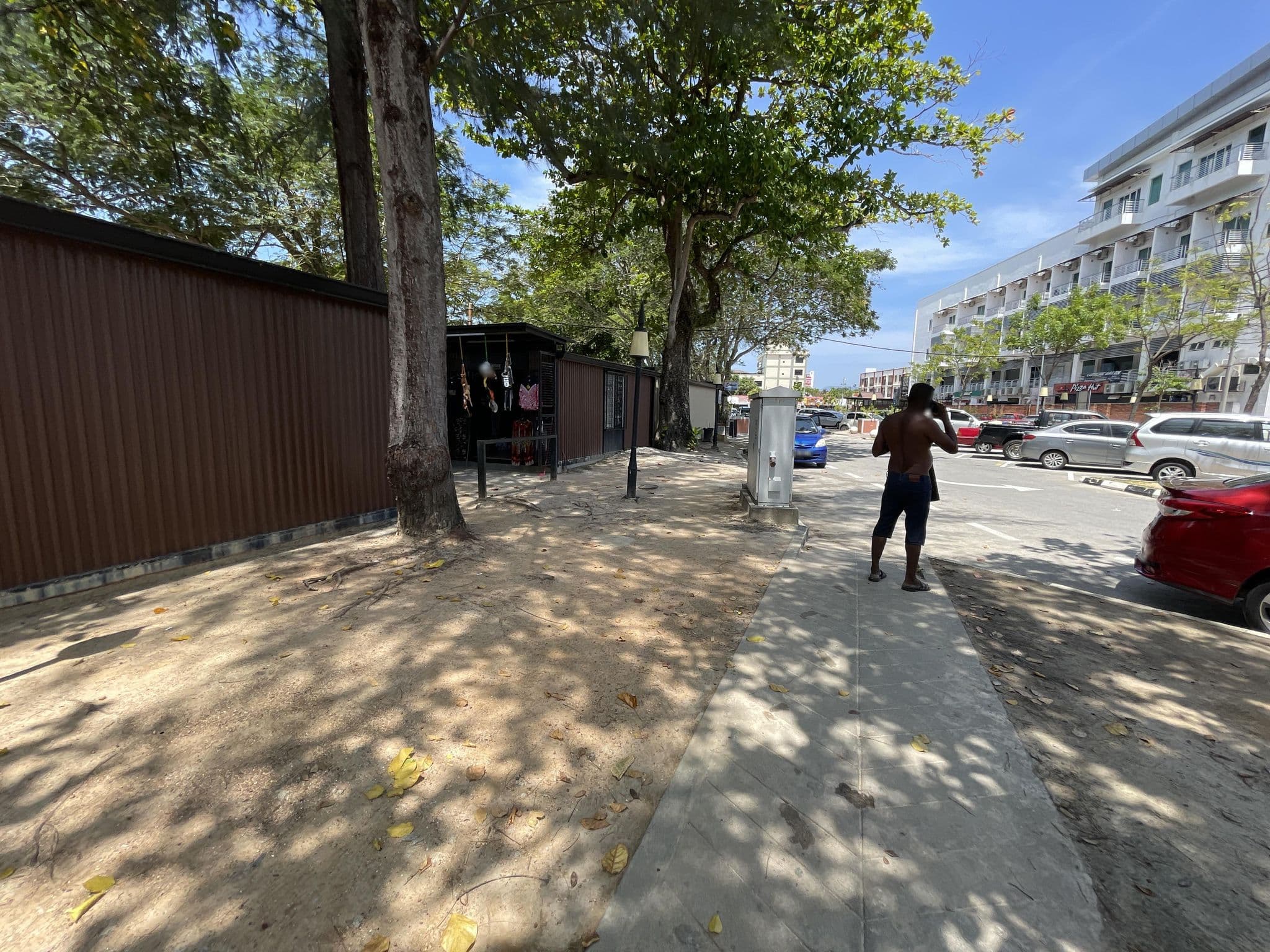 Street view near Villa Idaman Motel, Pantai Cenang — © filipb (CC BY-SA · Mapillary)