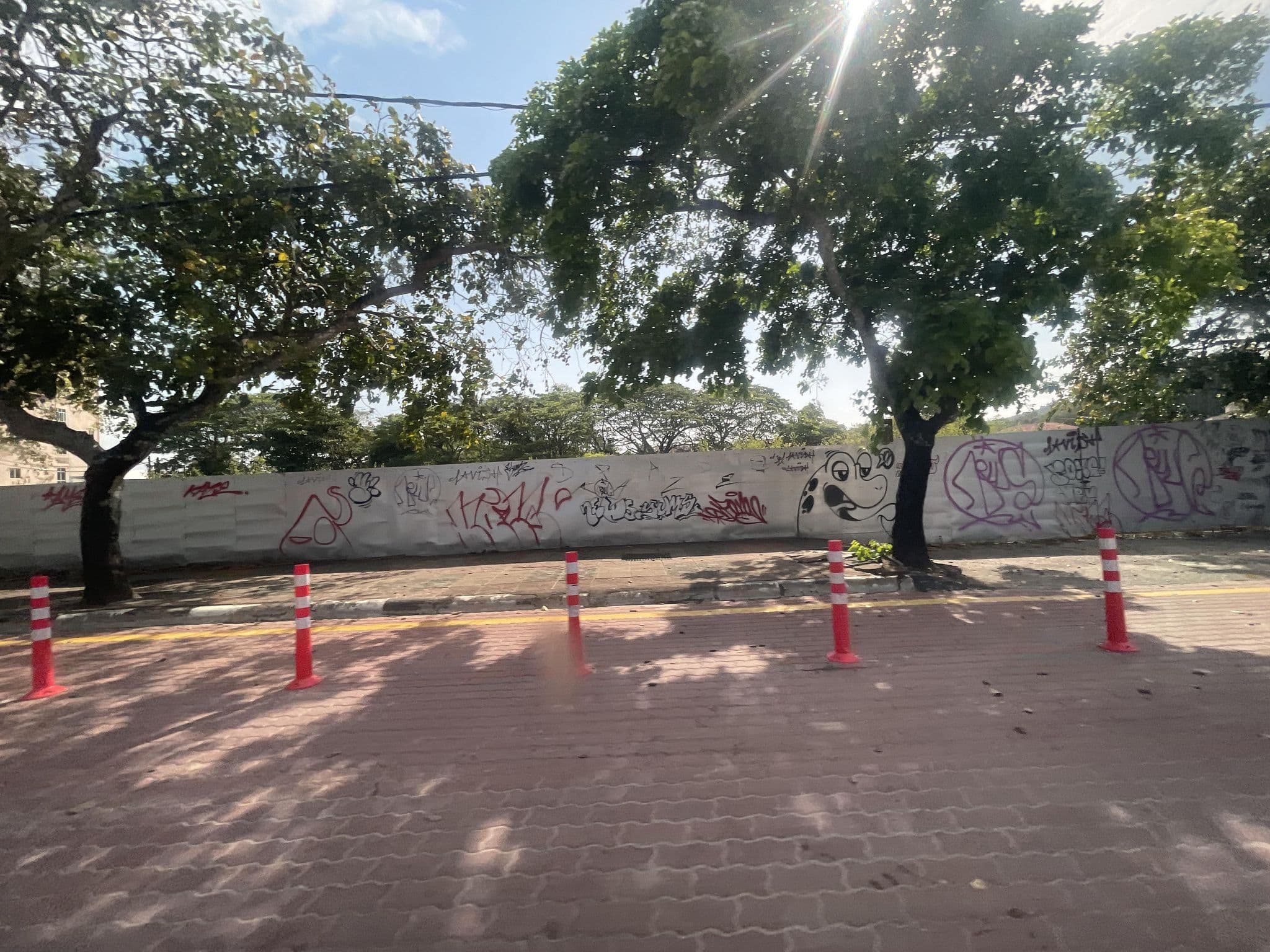 Street view near Happy Hut Guesthouse, Pantai Cenang — © filipb (CC BY-SA · Mapillary)