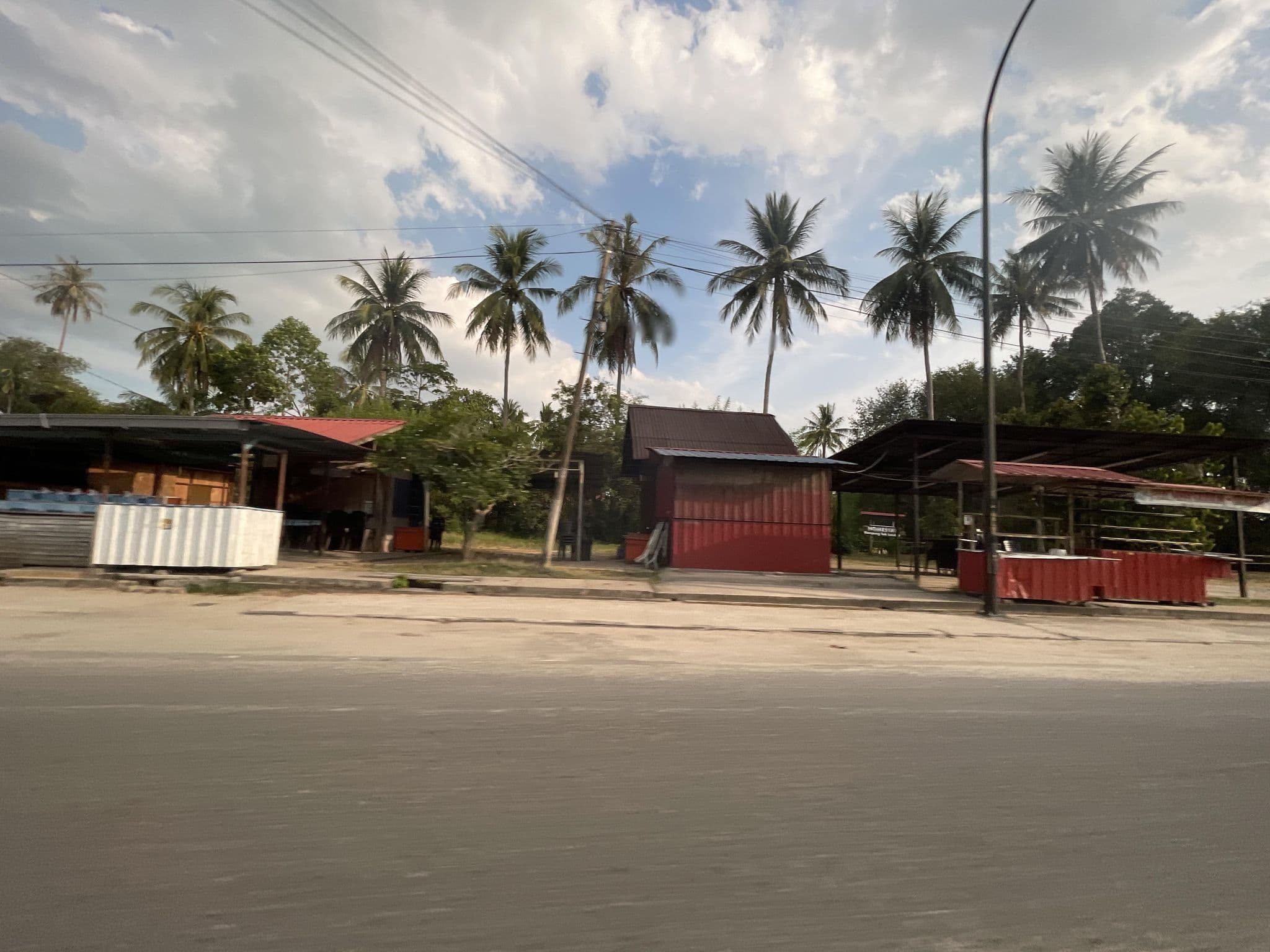 Street view near Kampung Tok Lembut Vacation Home, Pantai Cenang — © filipb (CC BY-SA · Mapillary)