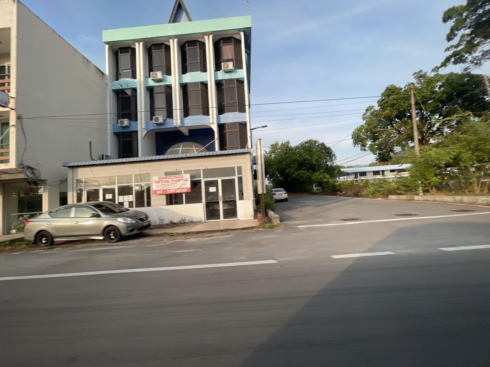 Street view near Hotel Putra, Kuah — © filipb (CC BY-SA · Mapillary)