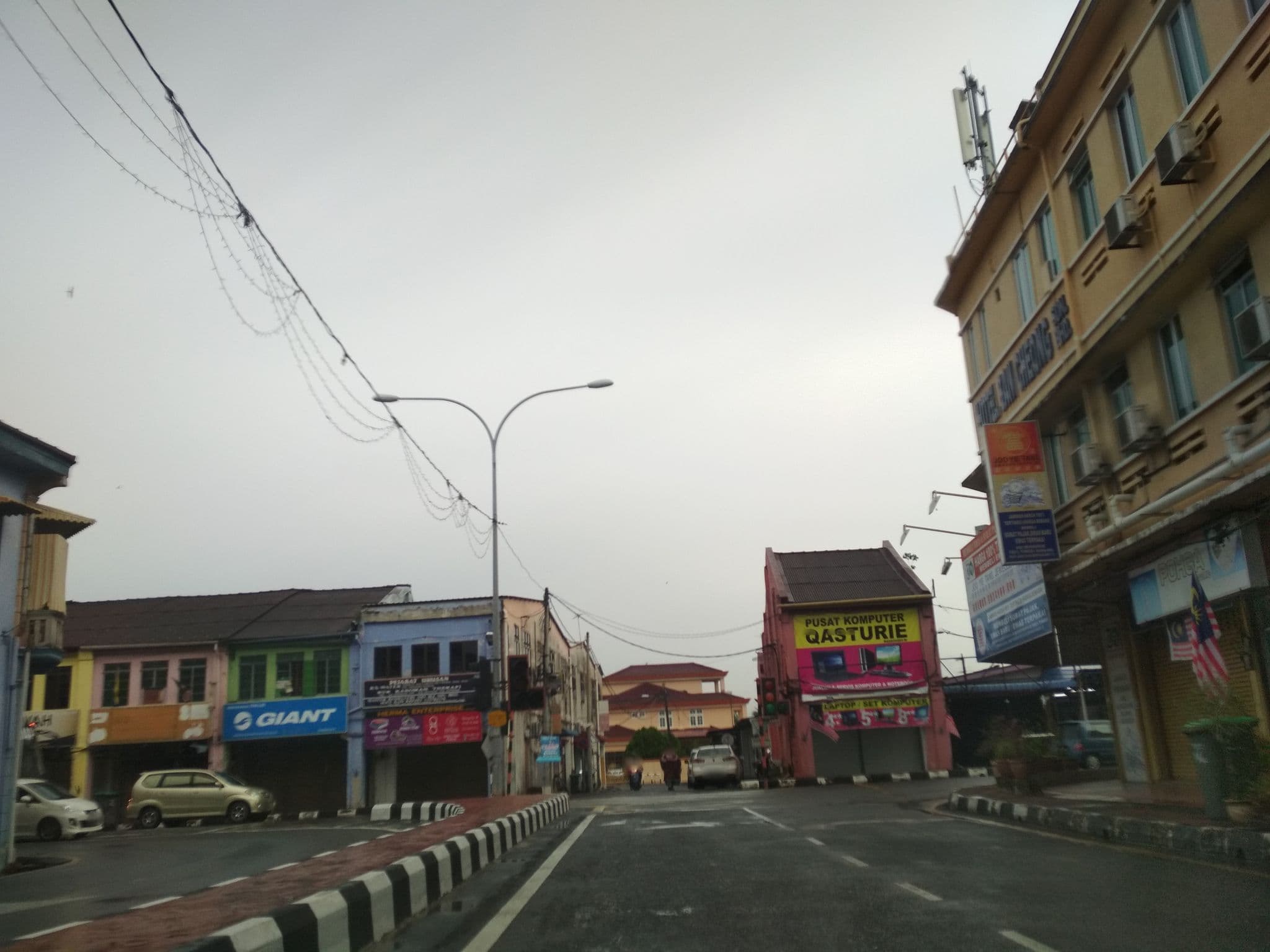 Street view near Hotel Ban Cheong, Kangar — © aymanfit3 (CC BY-SA · Mapillary)