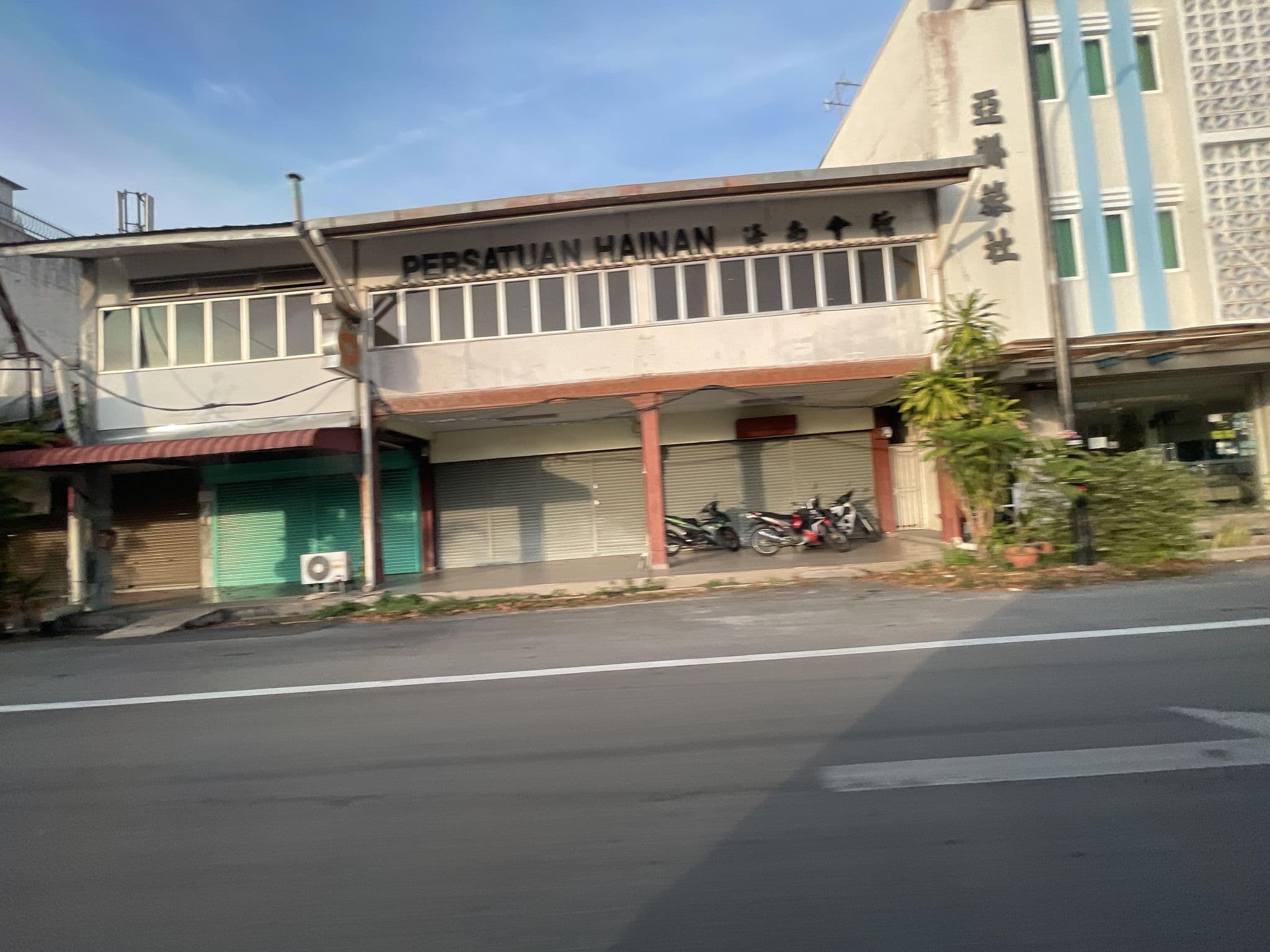 Street view near Hotel Asia, Kuah — © filipb (CC BY-SA · Mapillary)