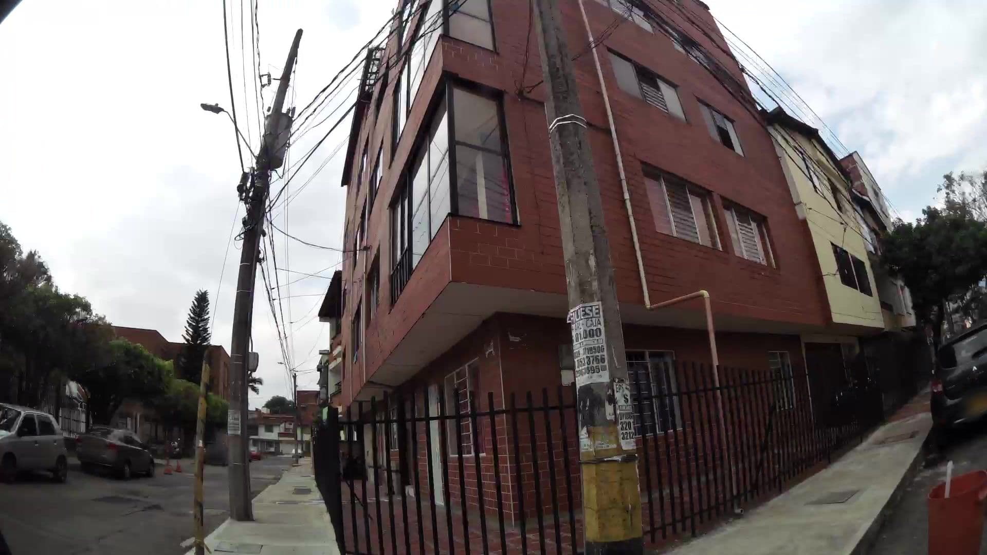 Street view near Rosaines, Medellín — © kaartcam (CC BY-SA · Mapillary)